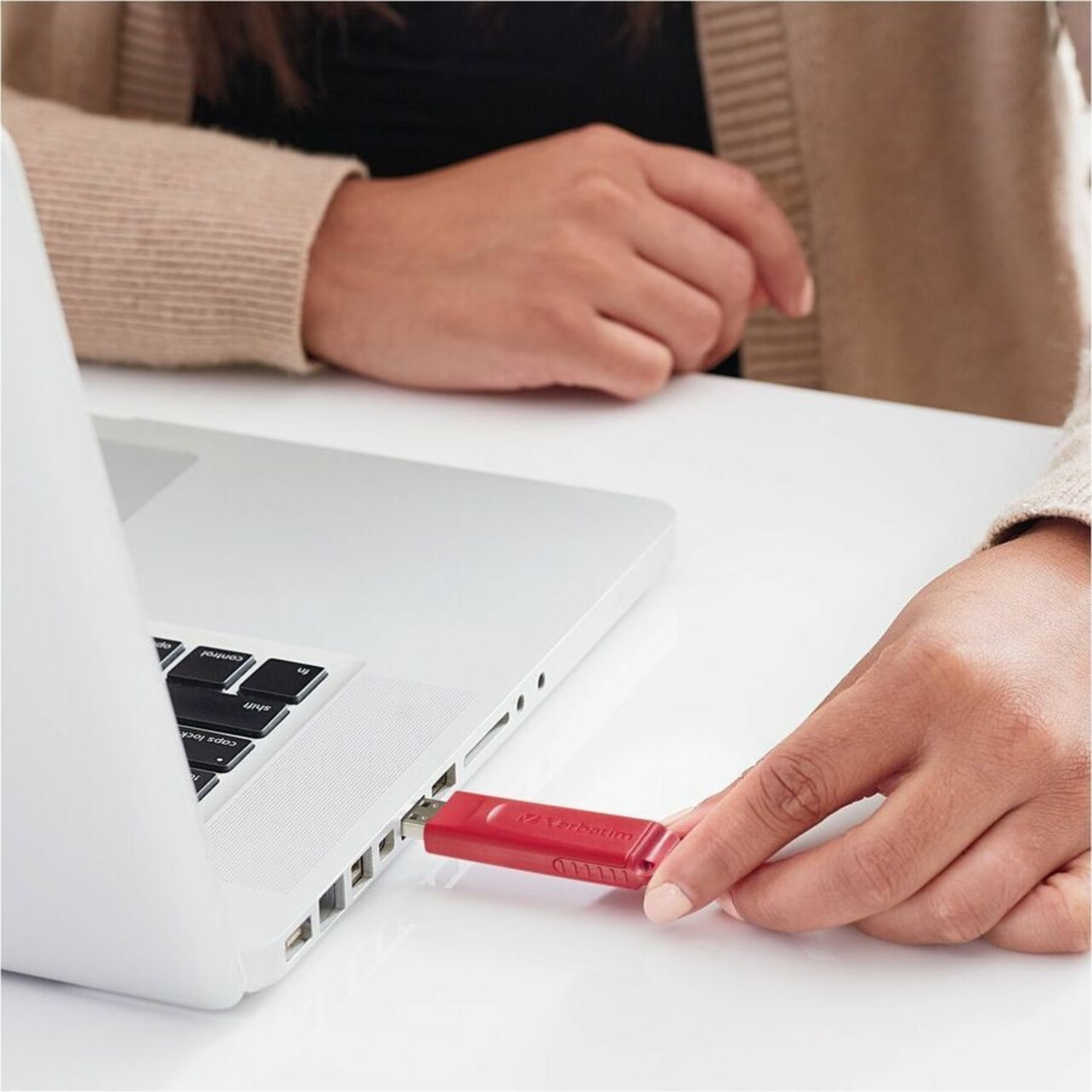 Verbatim 32GB Store "n Go USB Flash Drive - 3pk - Red, Green, Blue - 32GB - 3pk - Red, Blue, Green - Image 5