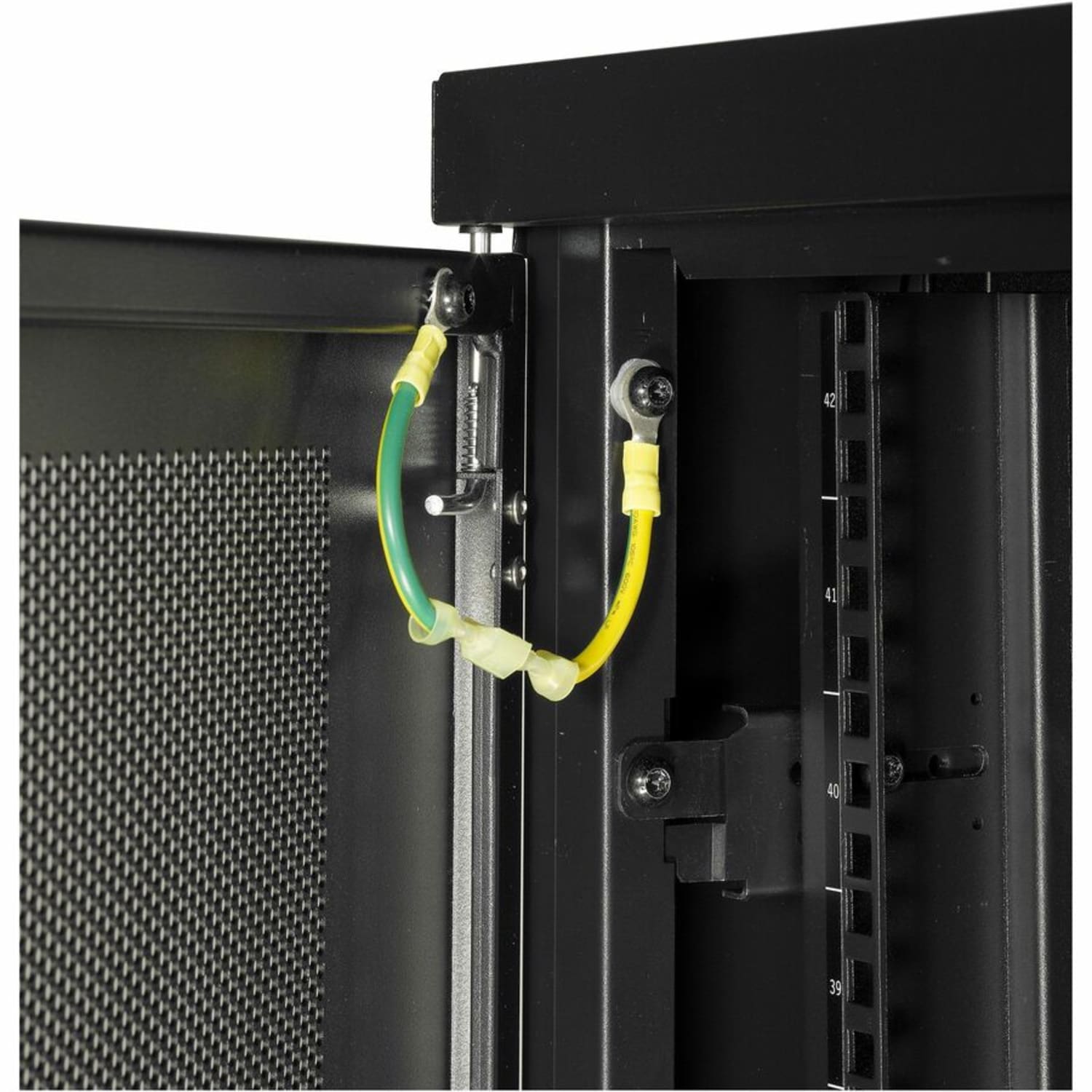 NetShelter SV 42U 600mm Wide x 1060mm Deep Enclosure with Sides, Black, Single Rack Unassembled - 42U Rack Height x 19in Rack Width - Black - 1014 lb Dynamic/Rolling Weight Capacity - 2205 lb Static/Stationary Weight Capacity - Image 5