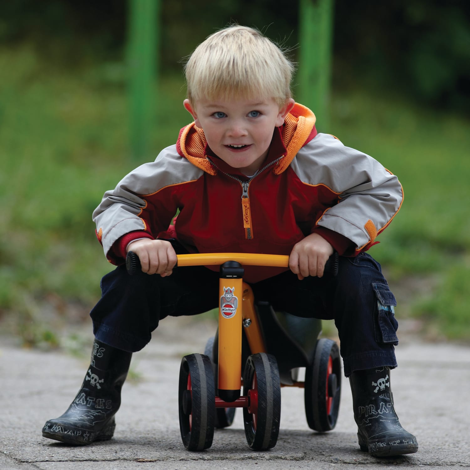 Winther Safety Scooter, 11inH x 9 1/2inW x 20 11/16inD, Red/Yellow/Black - Image 3