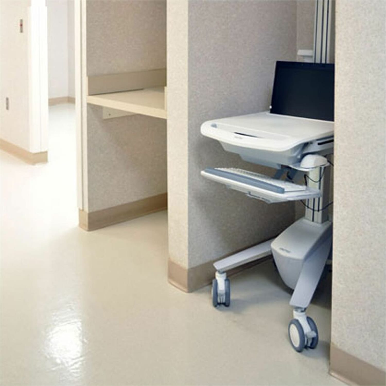 Ergotron StyleView Laptop Cart - 18 lb Capacity - 4 Casters - Aluminum, Plastic, Zinc Plated Steel - 18.30in Width x 50.50in Height - White, Gray, Polished Aluminum - 17.3in Screen Supported - Image 5