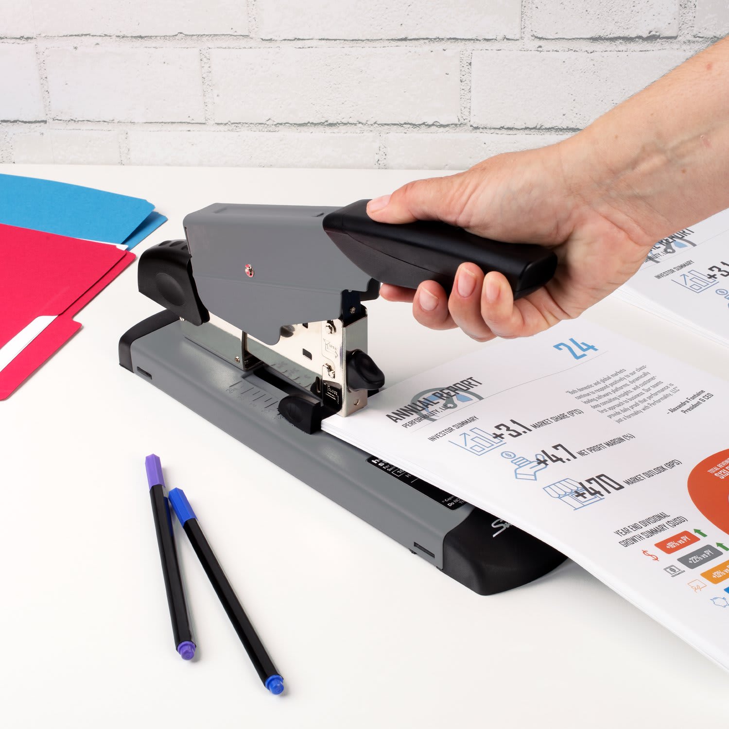 Swingline Heavy-Duty Stapler, Gray/Black - Image 4