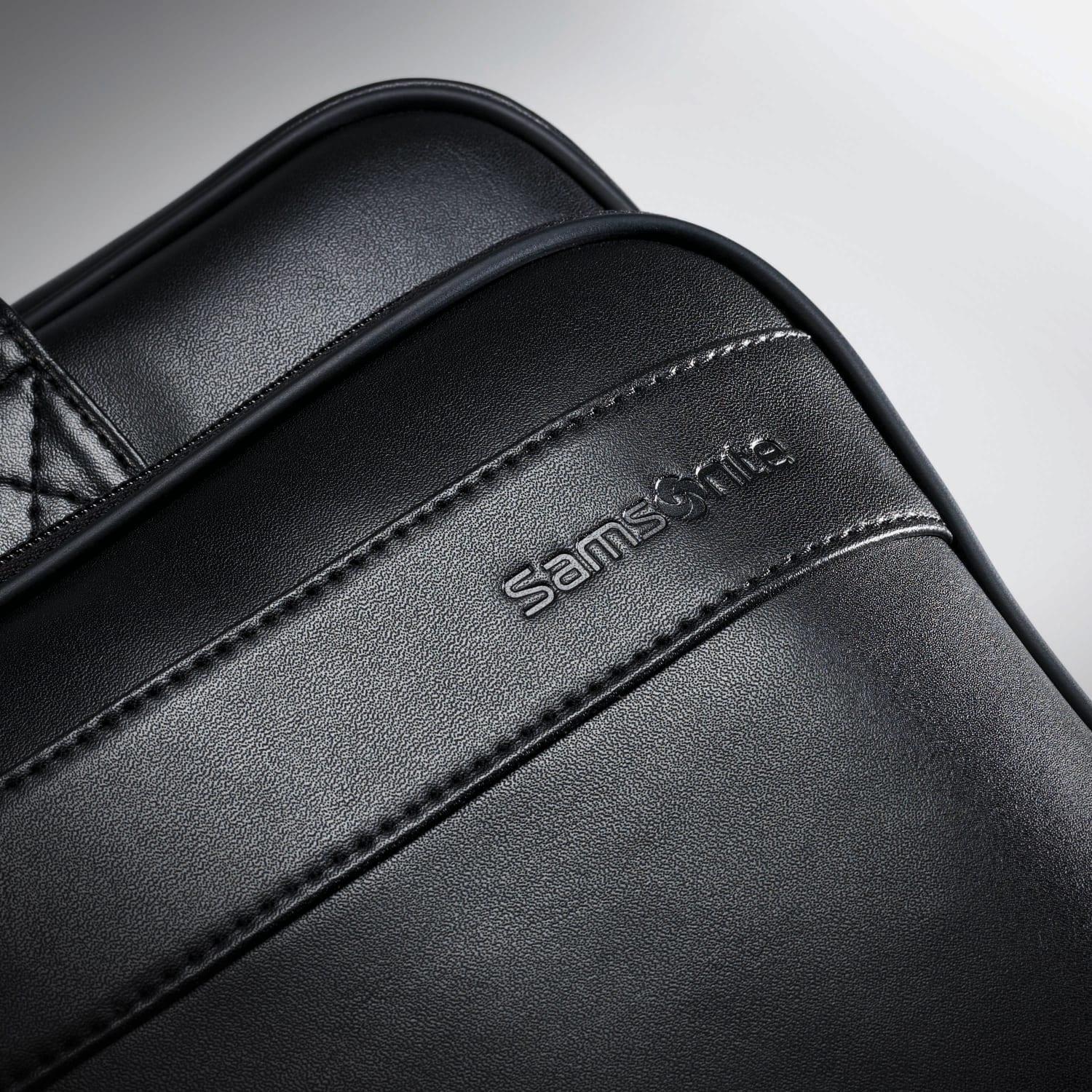 Samsonite LEATHER SLIM BRIEFCASE Color Black - Image 4