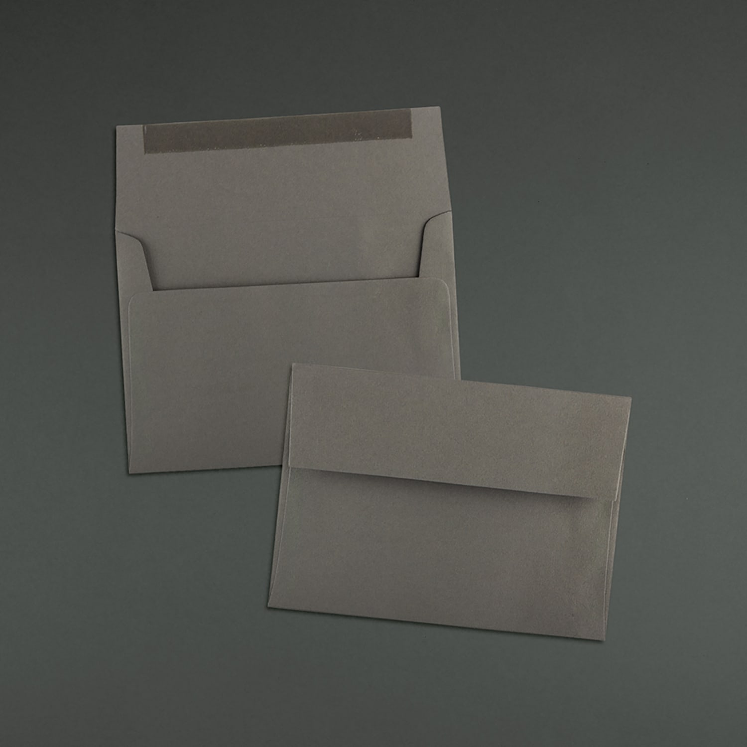 JAM Paper Booklet Invitation Envelopes, A7, Gummed Seal, Dark Gray, Pack Of 25 - Image 5