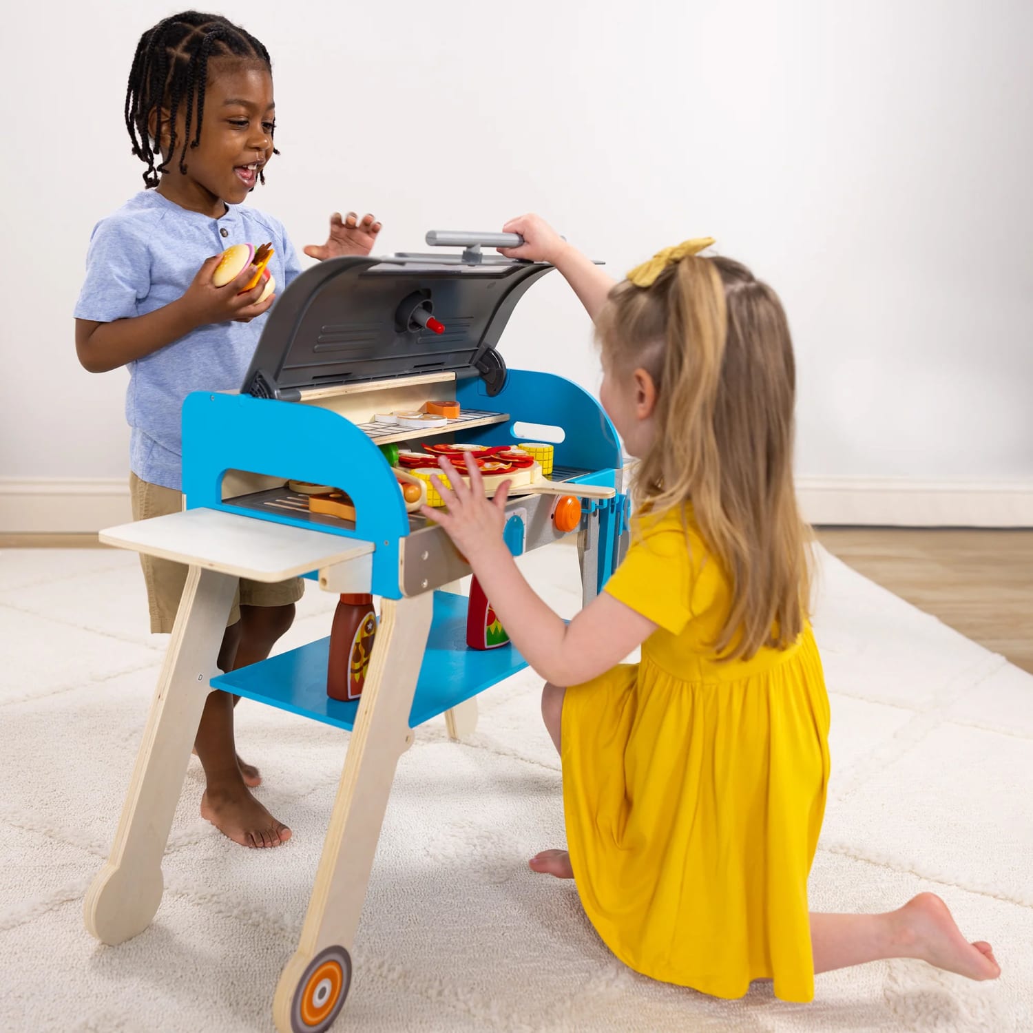 Melissa & Doug Deluxe Grill & Pizza Oven Playset, 22-1/4in x 5in - Image 6