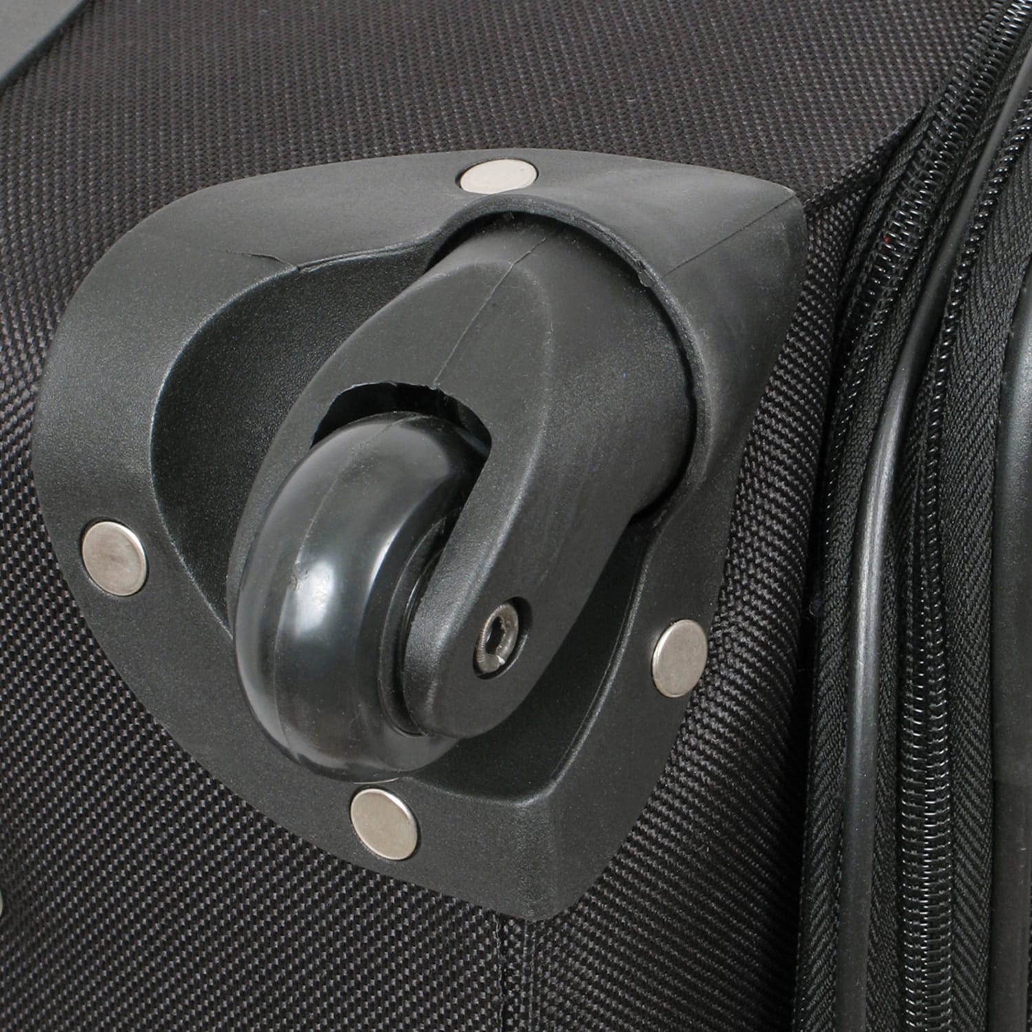 Geoffrey Beene Brentwood 3-Piece Luggage Set, Black - Image 6