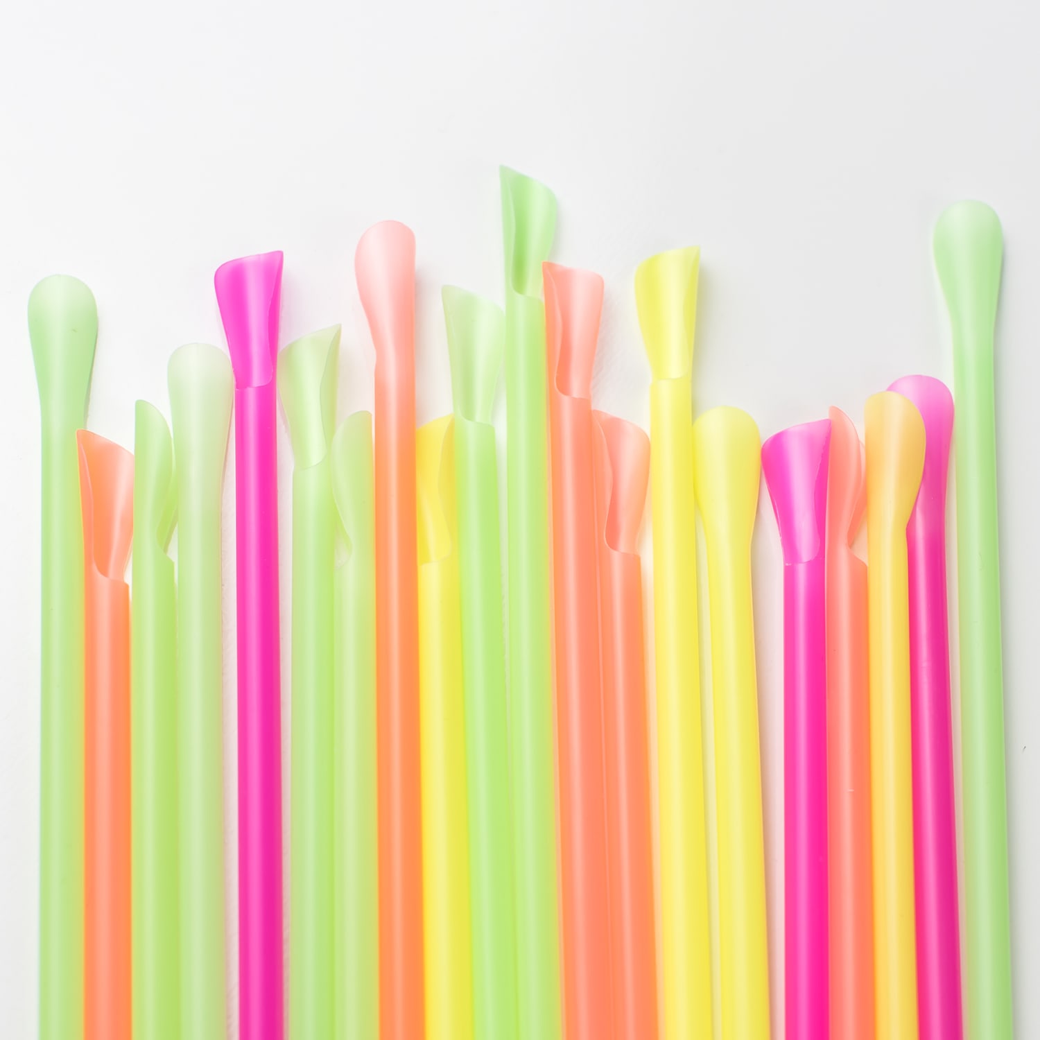 Nostalgia Electrics Premium 16 Oz Snow Cone Syrups, Cups and Spoon-Straws Party Kit - Image 5