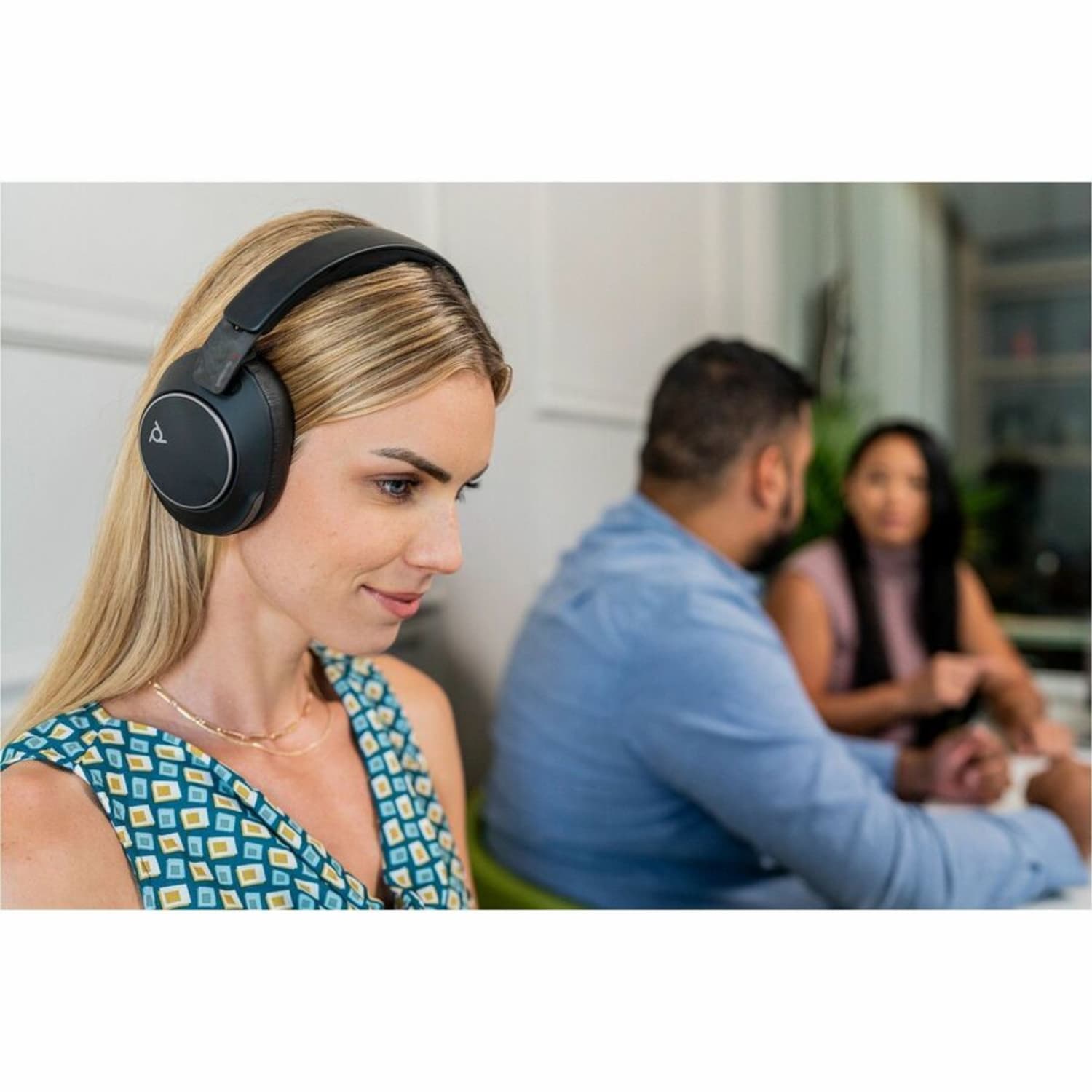 Poly Voyager Surround 80 UC Headset - Stereo - Wireless - Bluetooth - 98 ft - 20 Hz to 16 kHz - Over-the-ear - Binaural - Circumaural - Noise Canceling - Black - Image 5