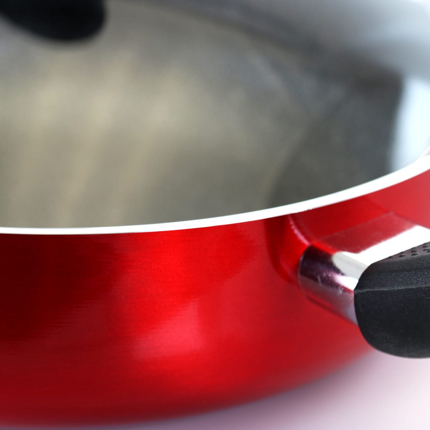 Oster Merrion Aluminum Nonstick Saute Pan With Lid, 3.5 Qt, Red - Image 4
