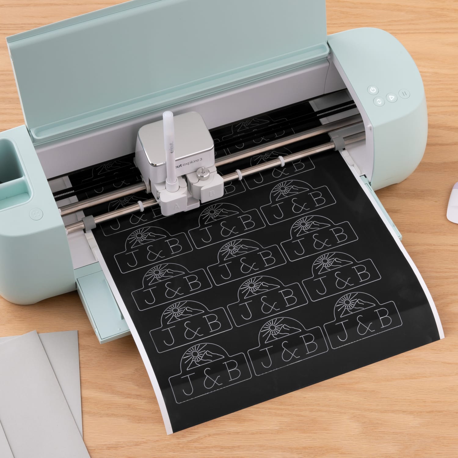 Cricut Smart Label Permanent Writable Vinyl, 13in x 3', Black - Image 6