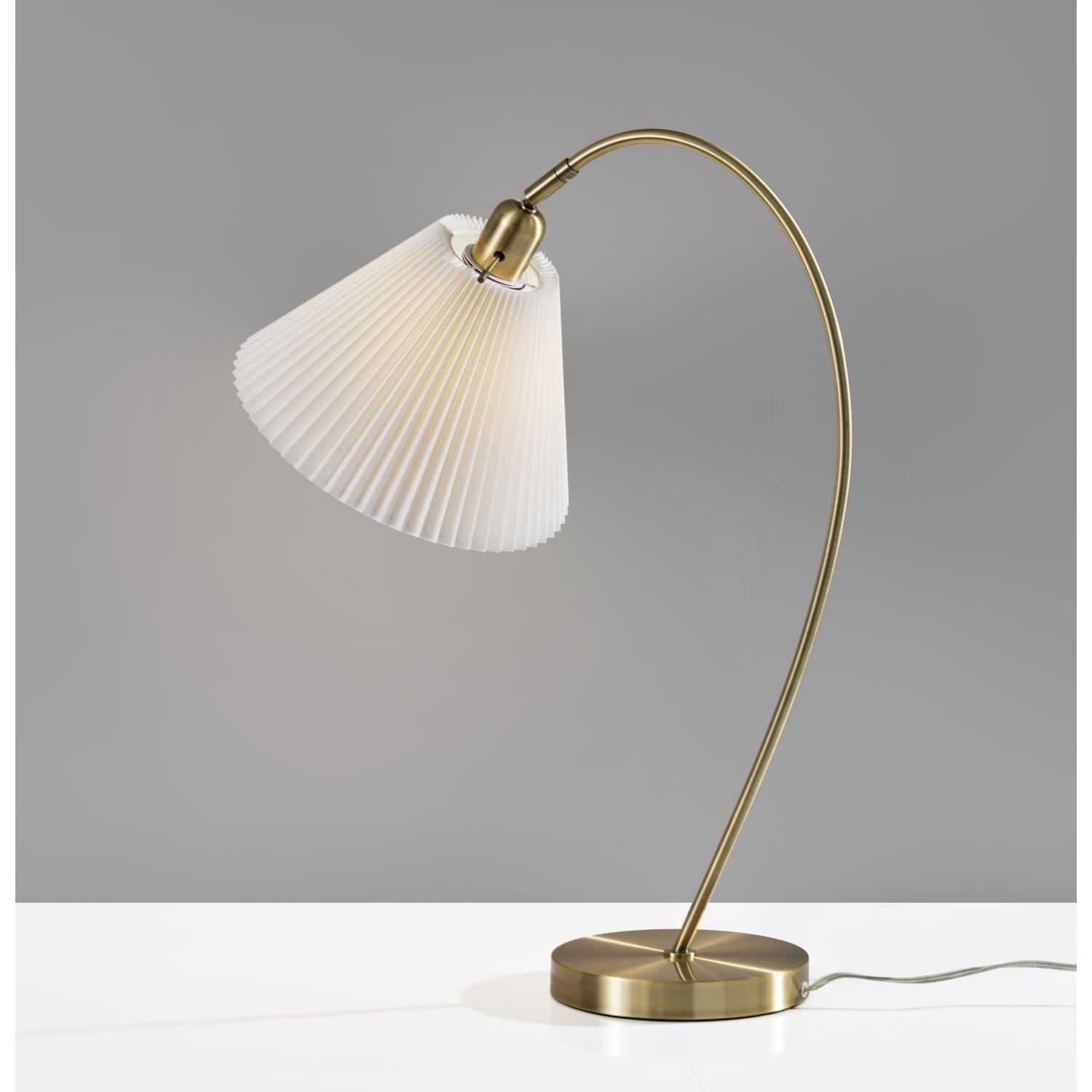 Adesso Delaney Table Lamp, 25-15/16inH, Off-White Shade/Antique Brass Base - Image 4
