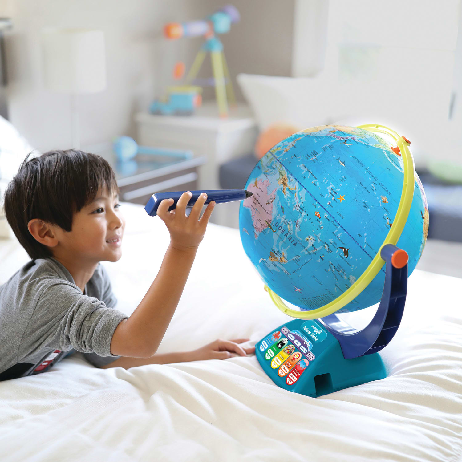 Educational Insights GeoSafari Jr. Talking Globe, 14in x 12in, Multicolor - Image 6