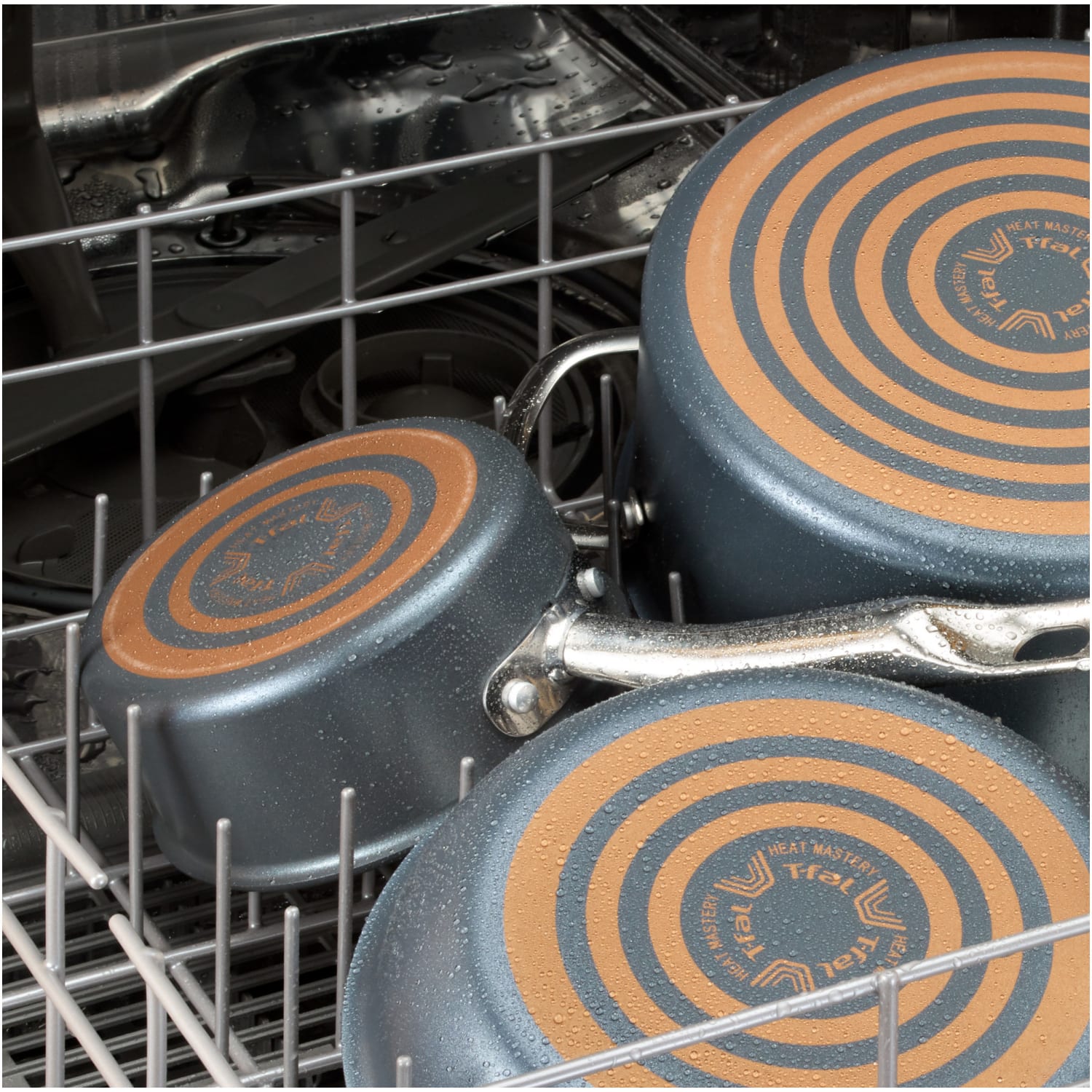 T-Fal Unlimited Aluminum Non-Stick Saucepan, 2-Quart, Gray - Image 4