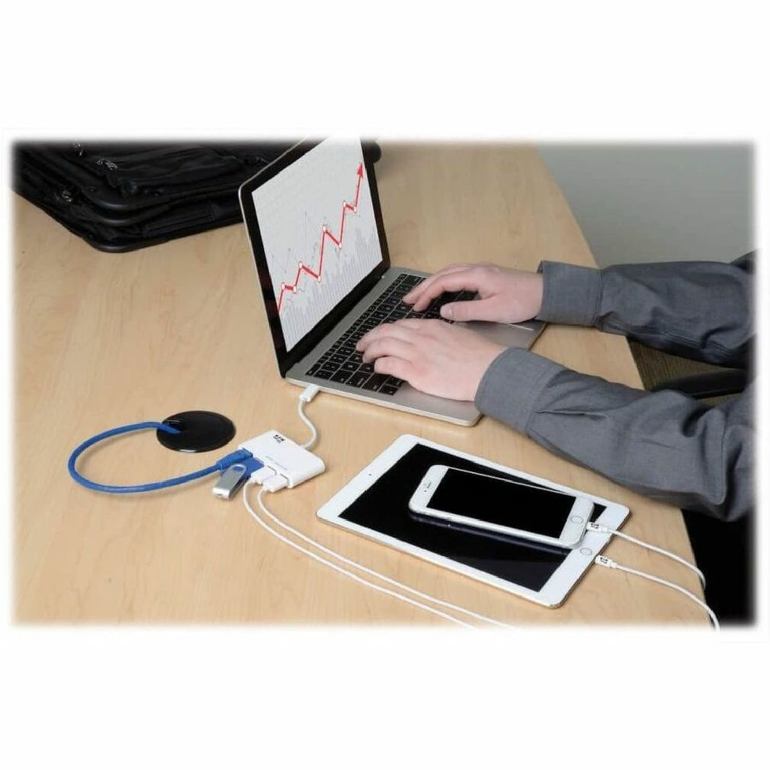 Eaton Tripp Lite series 3-Port USB-C to USB-A Hub Portable w/ Gigabit Ethernet Port RJ45 - Hub - 3 x USB 3.1 - desktop - Image 6