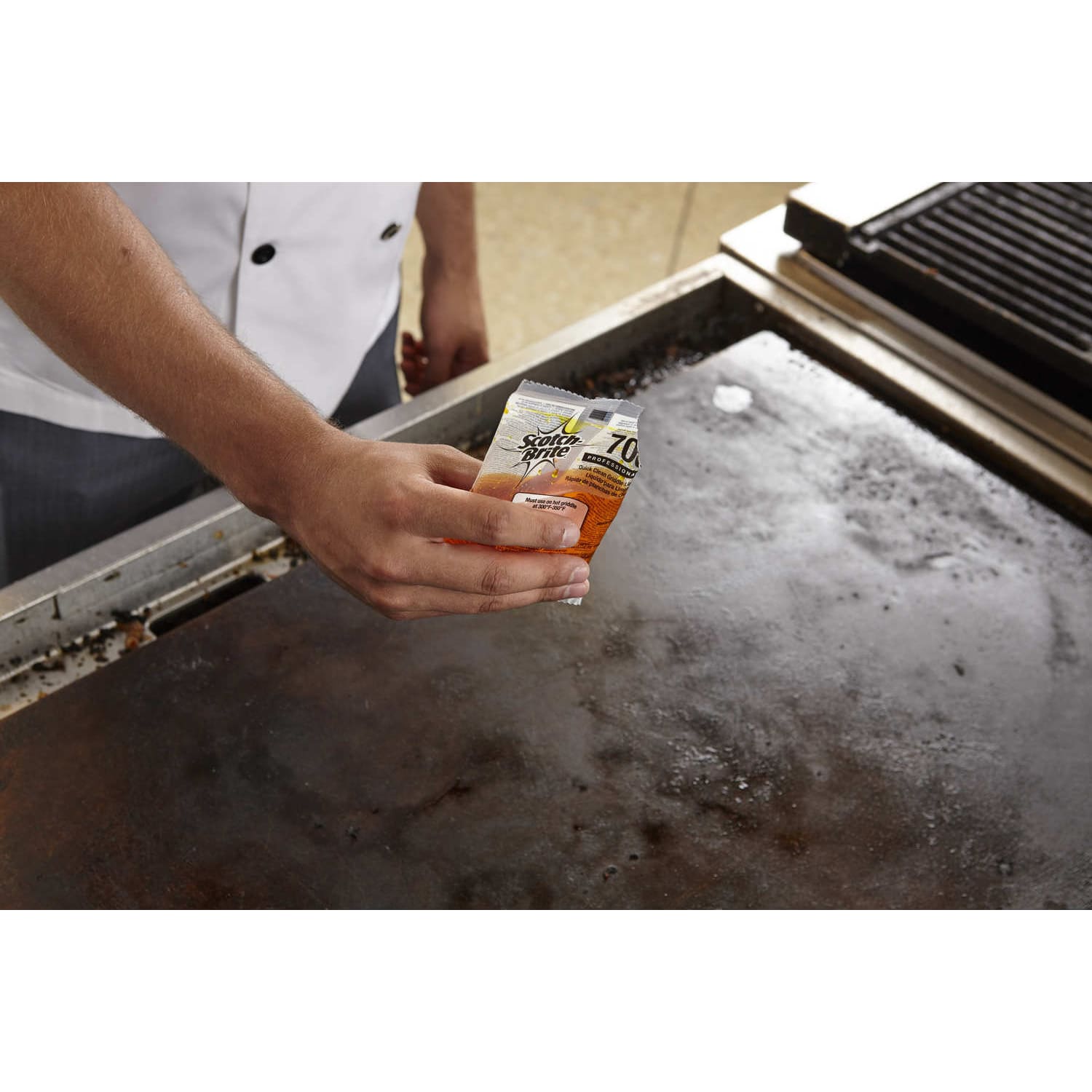 Scotch-Brite Quick Clean Griddle Cleaning Starter Kit - Image 4
