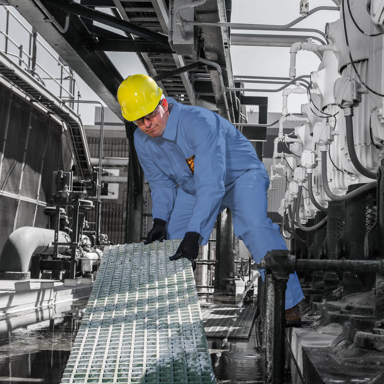 Kleenguard A20 Coveralls - Zipper Front, Elastic Back, Wrists & Ankles - Large Size - Flying Particle, Contaminant, Dust Protection - Blue - Zipper Front, Elastic Wrist & Ankle, Breathable, Comfortable - 24 / Carton - Image 4