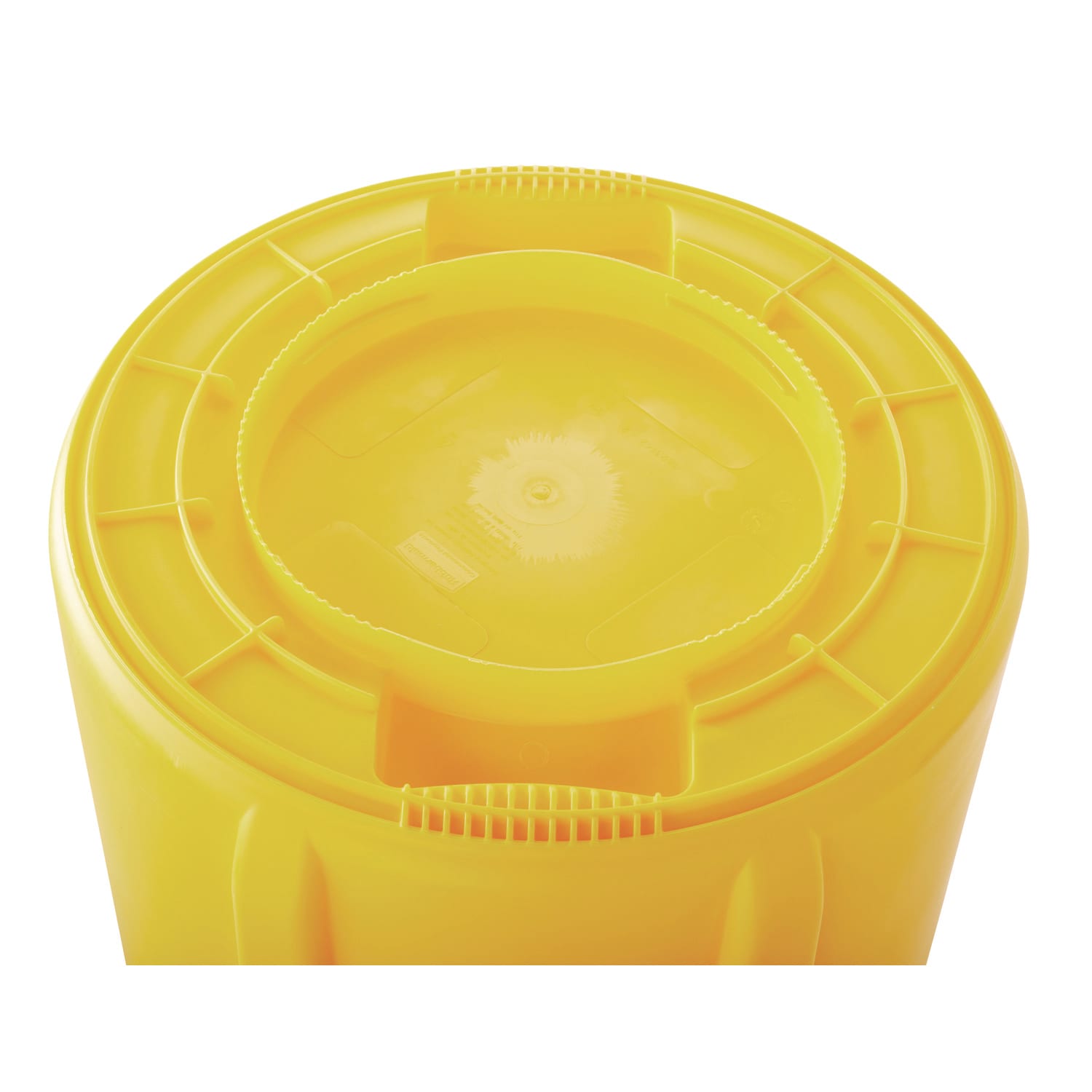 Rubbermaid Vented Round Brute Container, 20 gal, Plastic, Yellow - Image 3