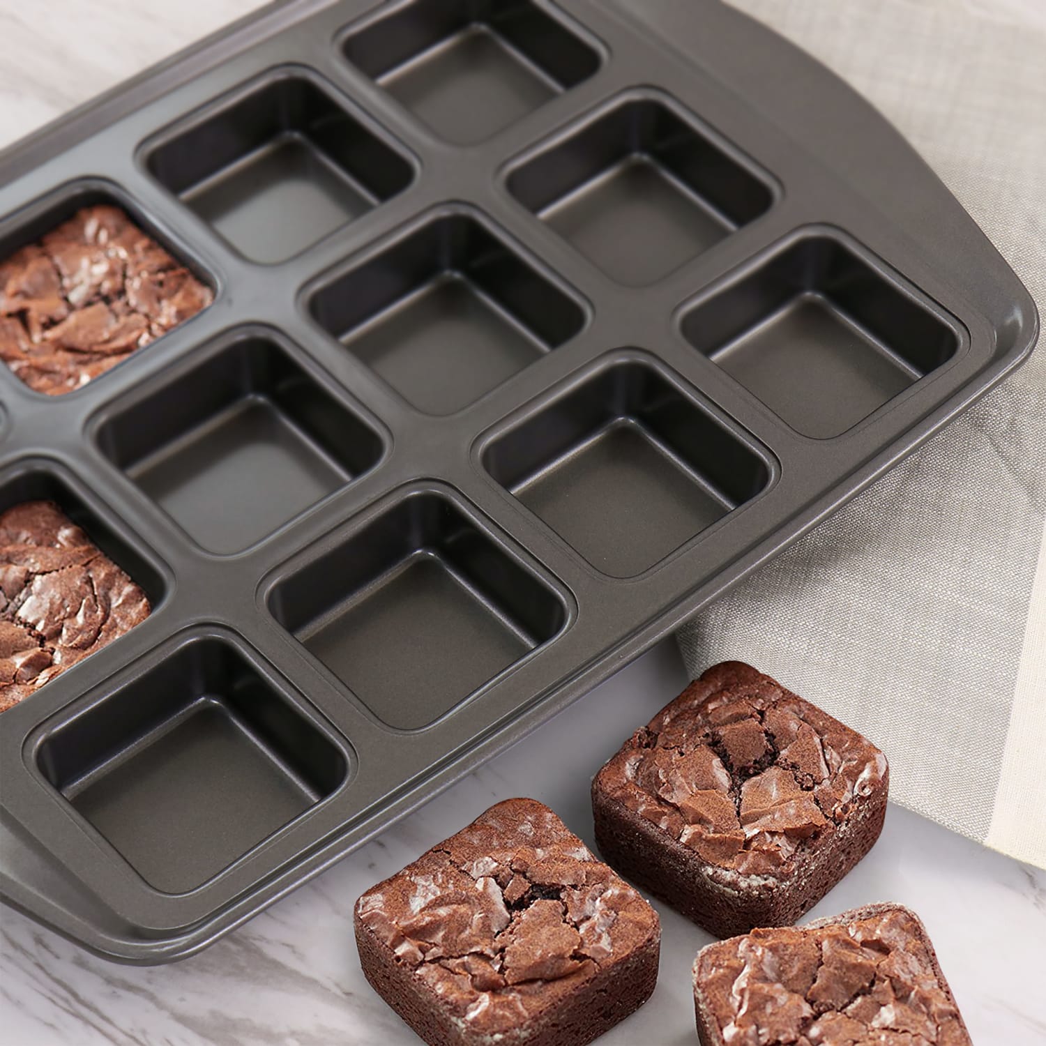 Gibson Bakers Friend 12-Cup Non-Stick Steel Brownie Pan, 1-1/4inH x 11-1/2inW x 17inD, Gray - Image 6