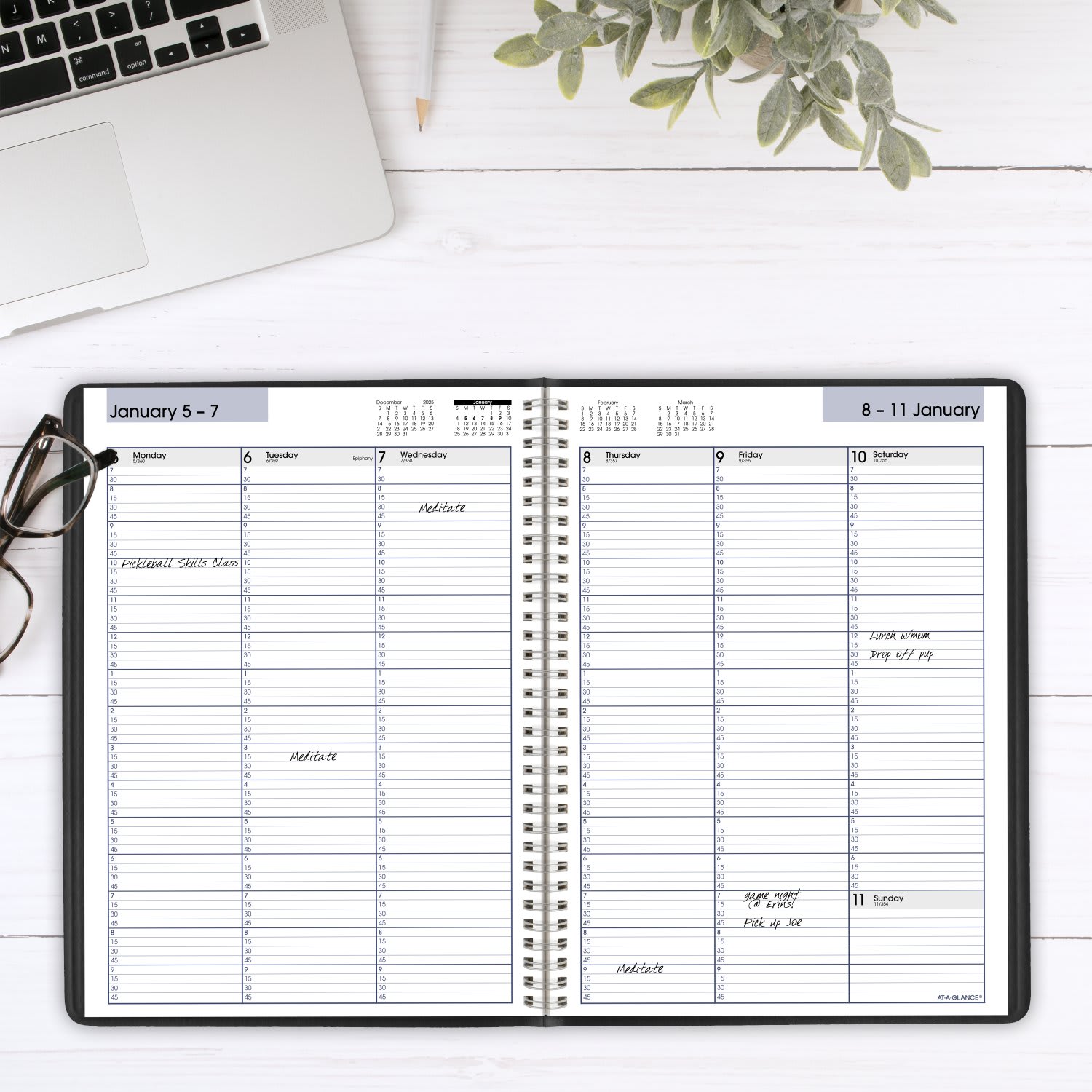AT-A-GLANCE DayMinder 2026 Weekly Appointment Book Planner, Black, Large, 8in x 11in - Image 3