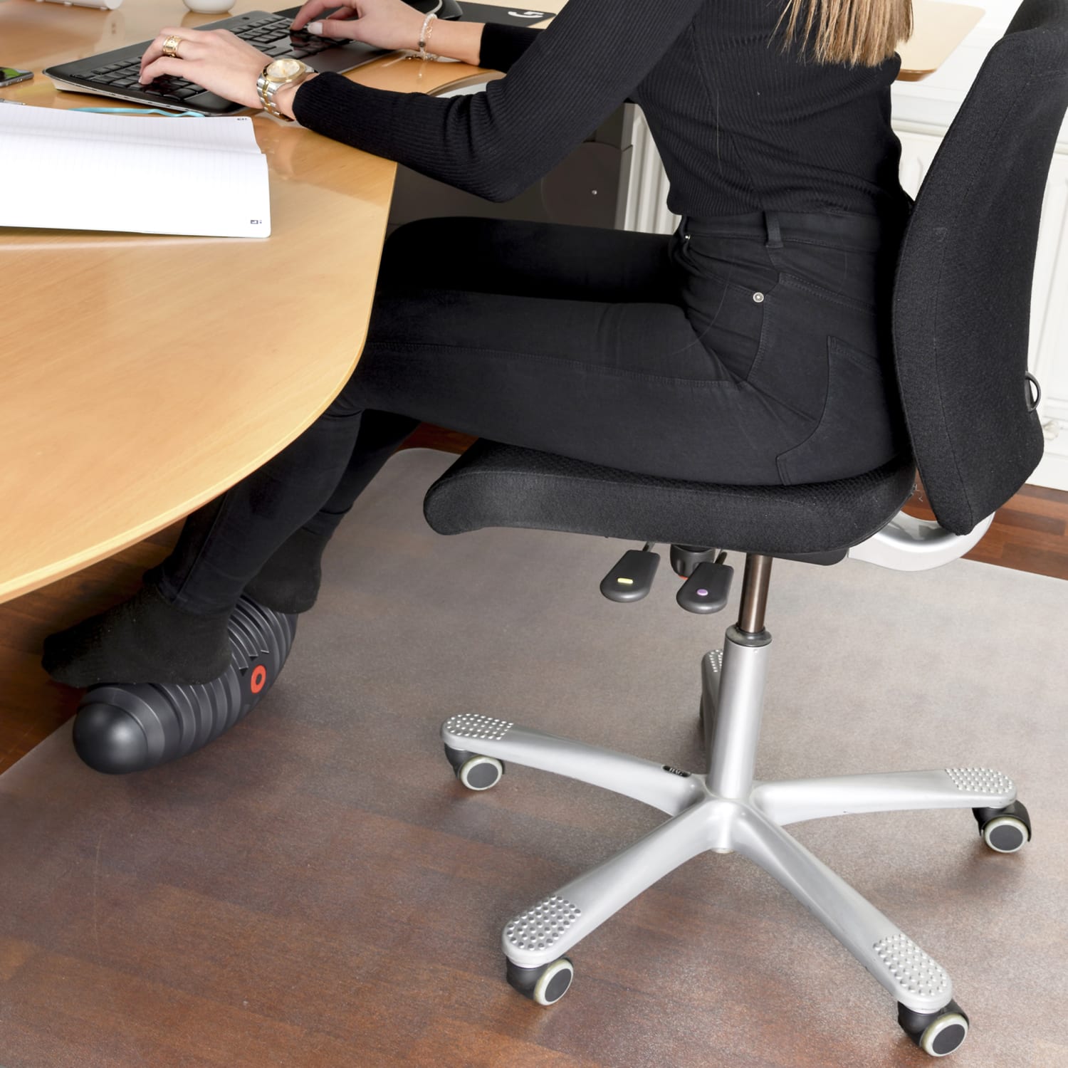 Floortex AFS-TEX Dynamic Active Foot Rest, Black - Image 4