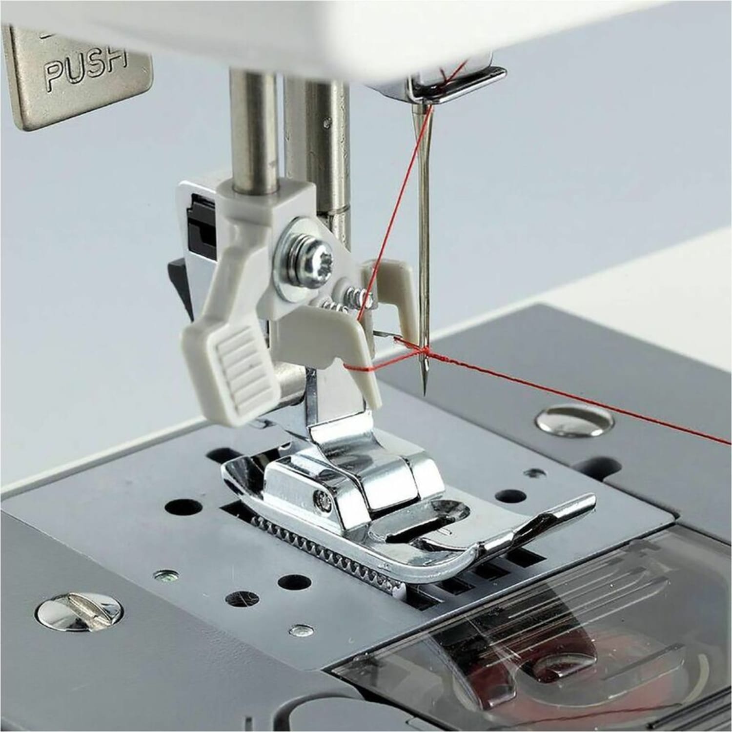 Brother SM3701 Electric Sewing Machine - 37 Built-In Stitches - Automatic Threading - Portable - Image 6
