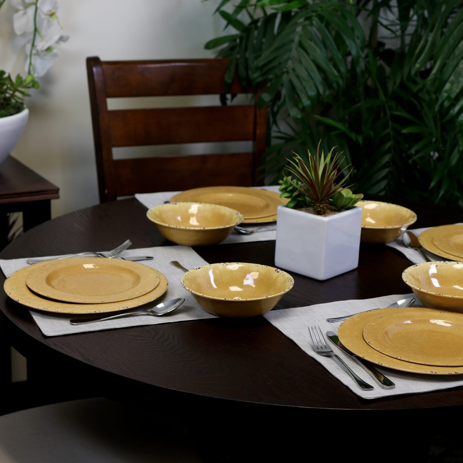 Gibson Studio California Mauna 12-Piece Melamine Dinnerware Set, Yellow Crackle - Image 6
