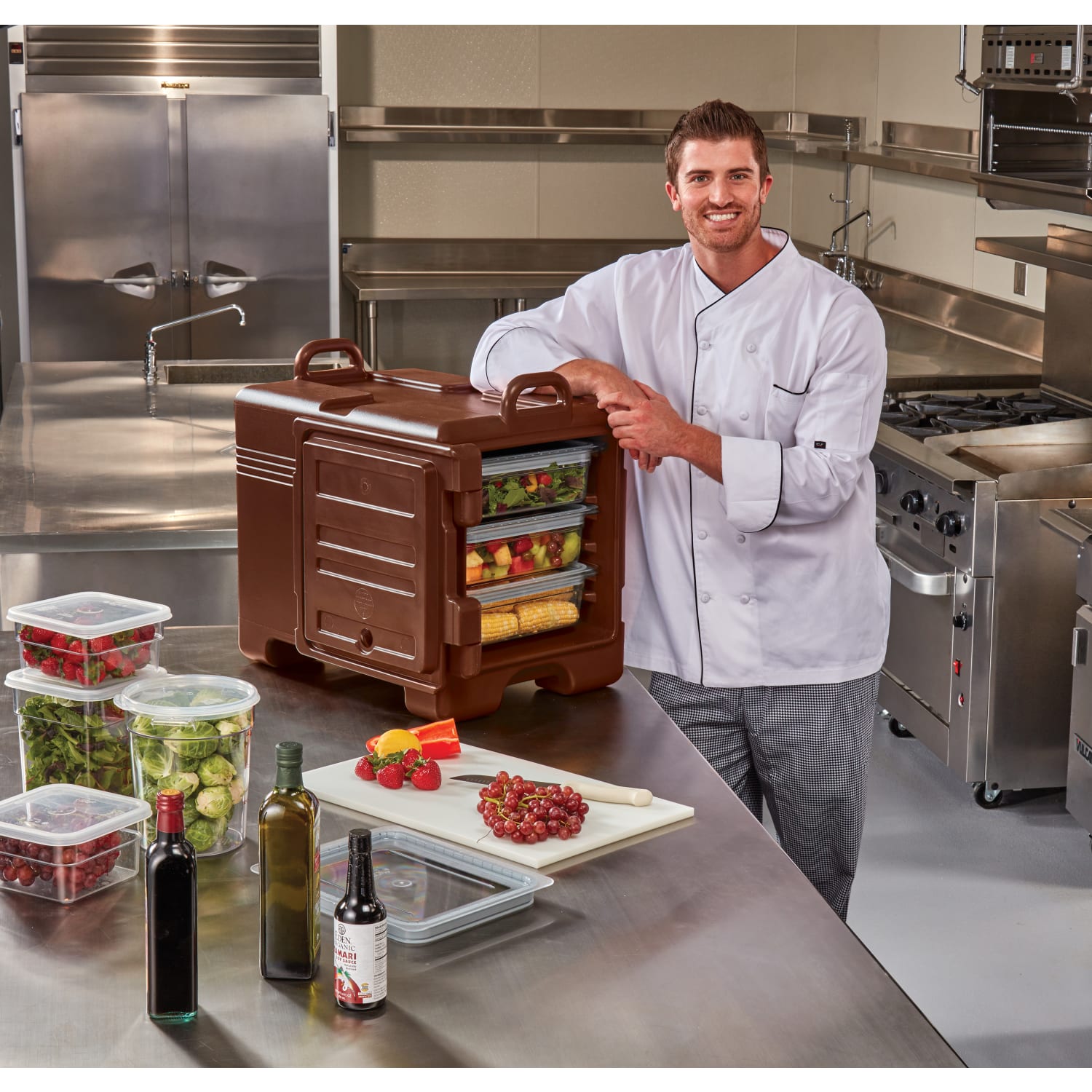 Cambro UPC300 Ultra Pan Carrier, 22-3/8inH x 17inW x 25-3/4inD, Dark Brown - Image 5