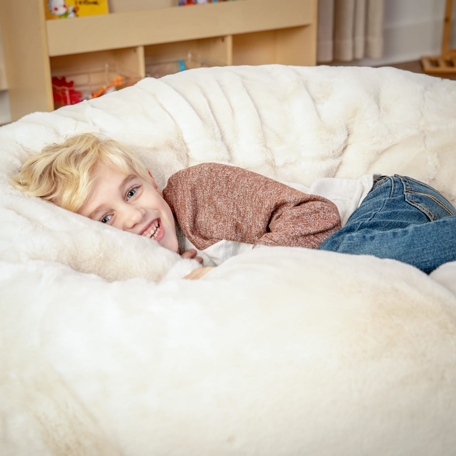 Flash Furniture Oversized Bean Bag Chair For Kids And Adults White Furry PopularChairscom Flash Furniture Oversized Bean Bag Chair For Kids And Adults White Furry PopularChairscom