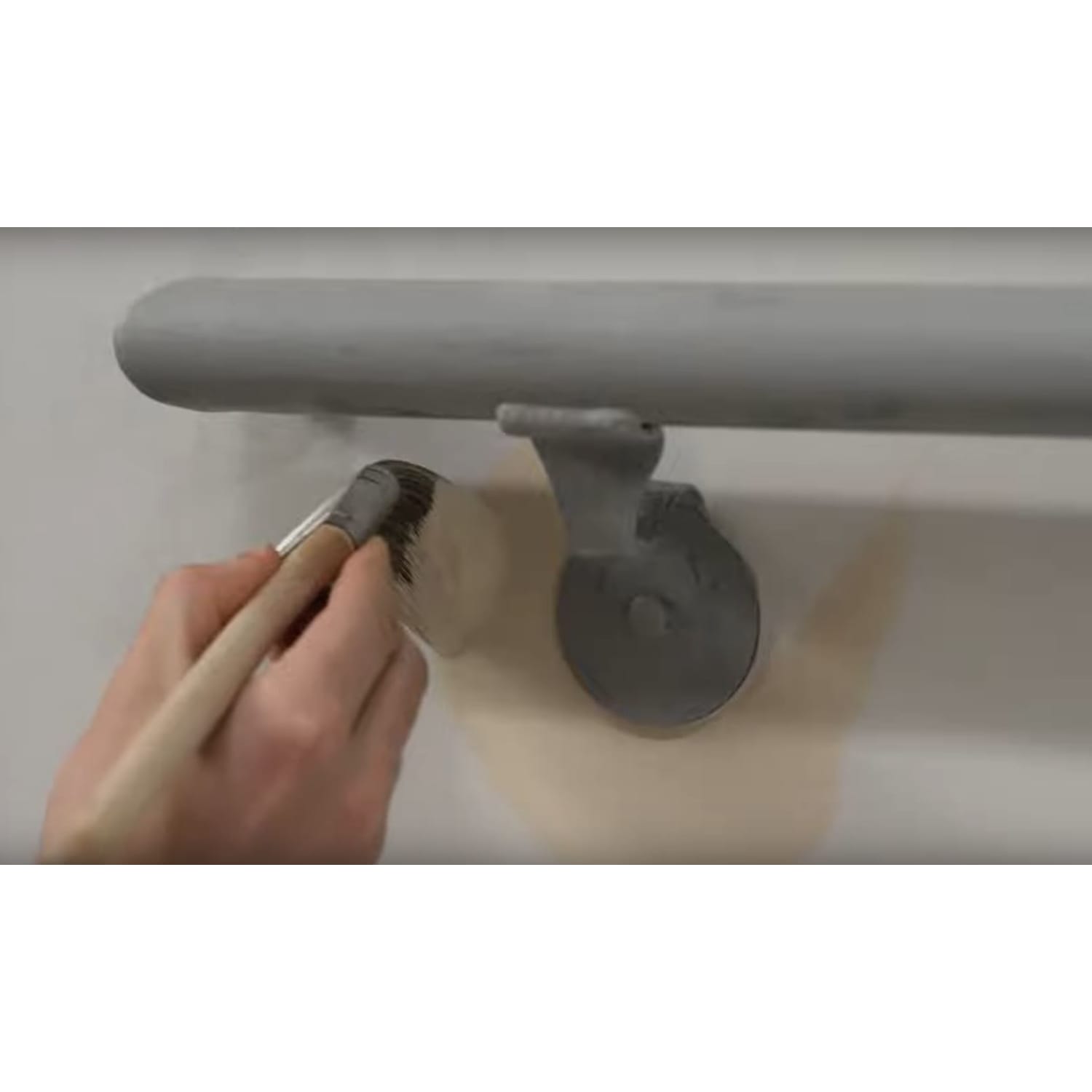 Rust-Oleum The MULE Modified Urethane Latex Epoxy Paint Cans, 1 Gallon, Silver Gray Gloss, Pack Of 2 Paint Cans - Image 4