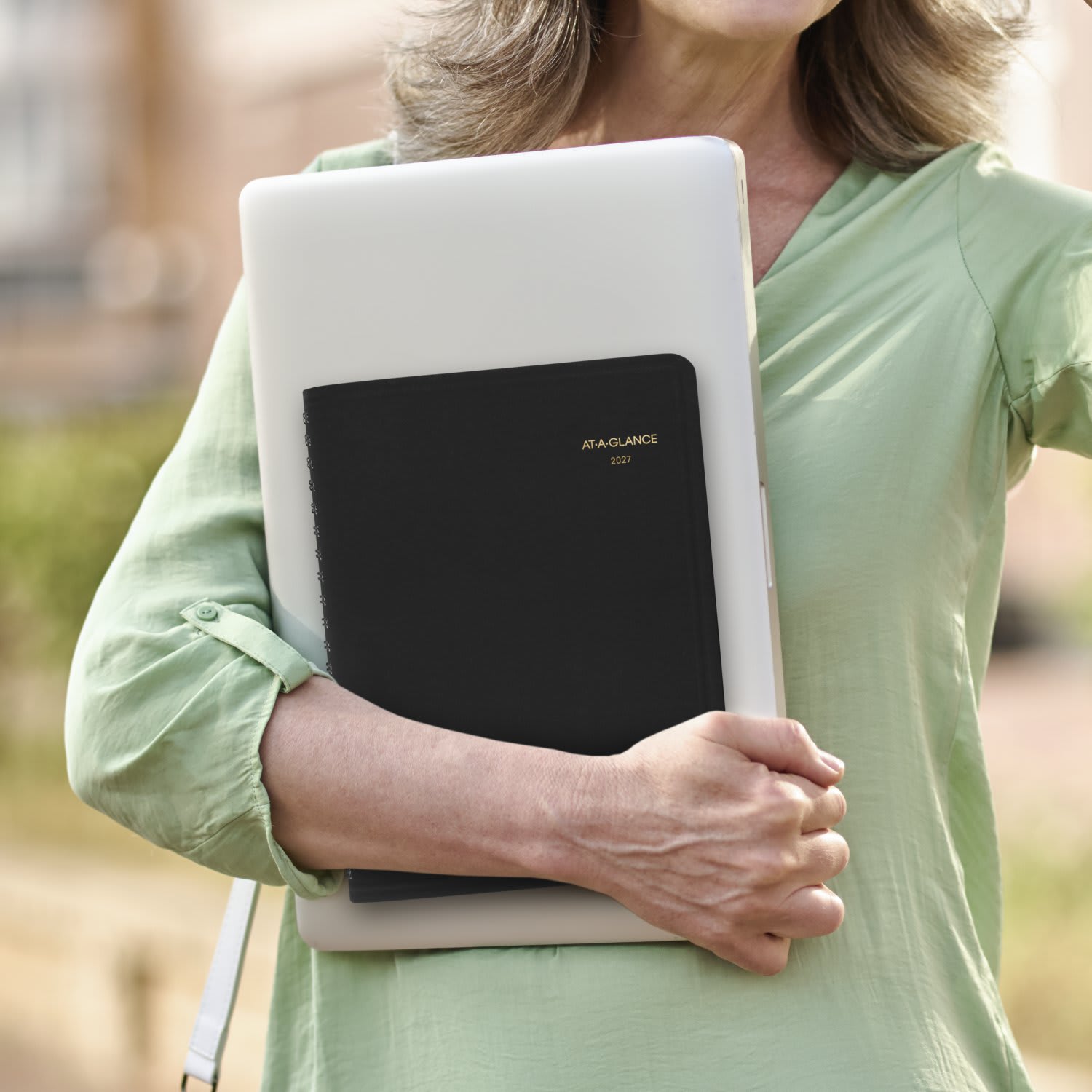 AT-A-GLANCE 2027 Four Person Daily Appointment Book, Black, Large, 8in x 11in - Image 4
