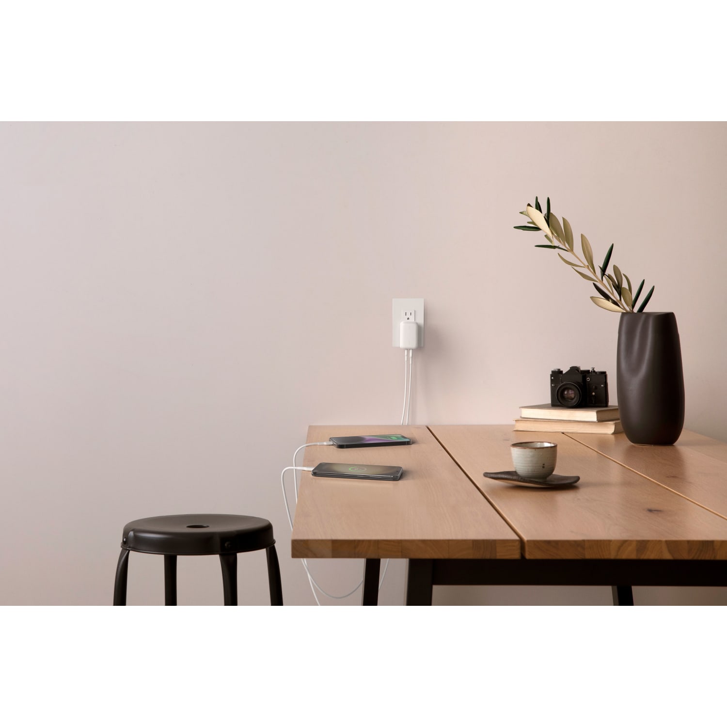 Belkin BoostCharge Dual Wall Charger, For Iphone/Samsung/Google, 42W, White, WCB009dqWH - Image 6