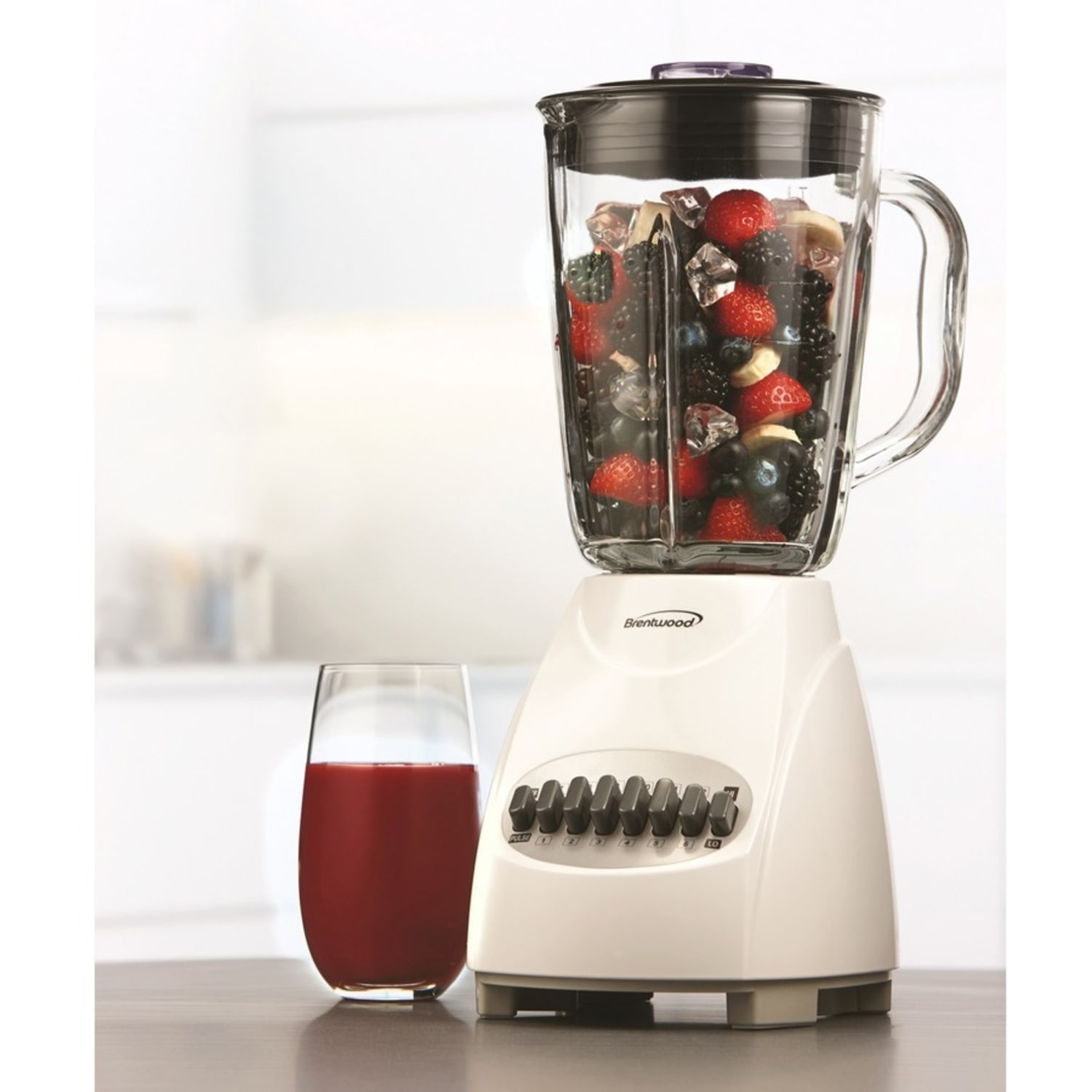 Brentwood 12-Speed Blender With Glass Jar, White - Image 3
