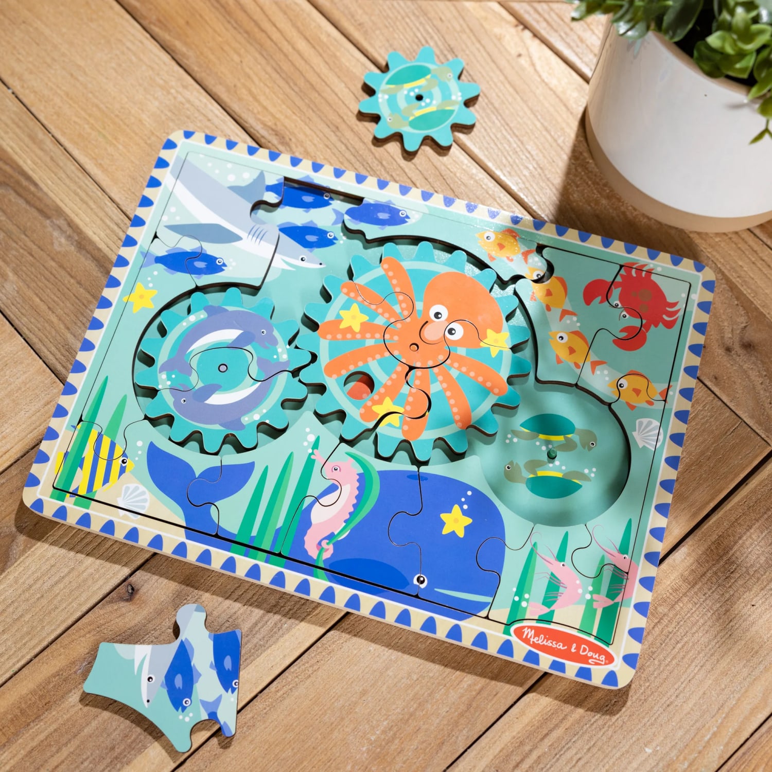 Melissa & Doug Underwater Wooden Gear Puzzle - Image 5