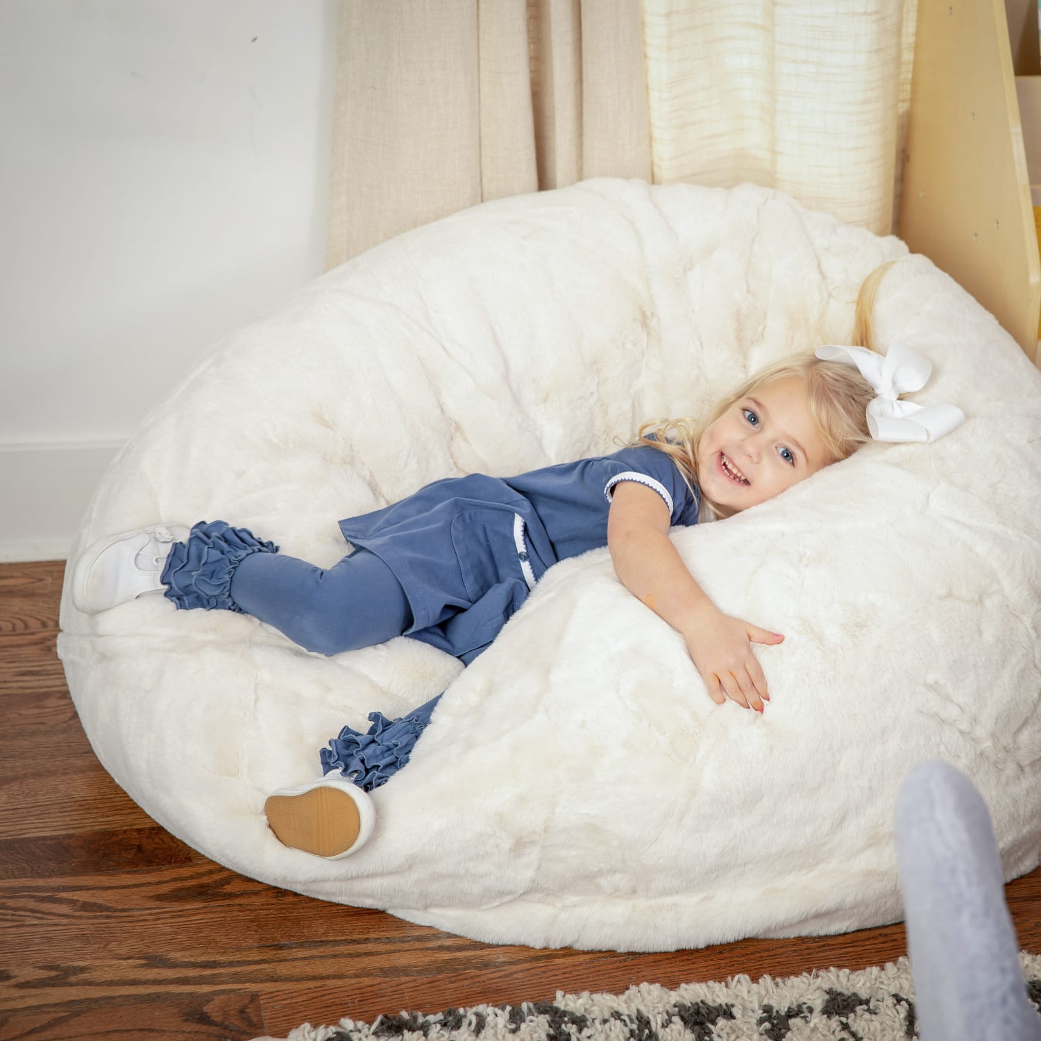 Flash Furniture Small Bean Bag Chair For Kids And Teens White Furry PopularChairscom Flash Furniture Small Bean Bag Chair For Kids And Teens White Furry PopularChairscom