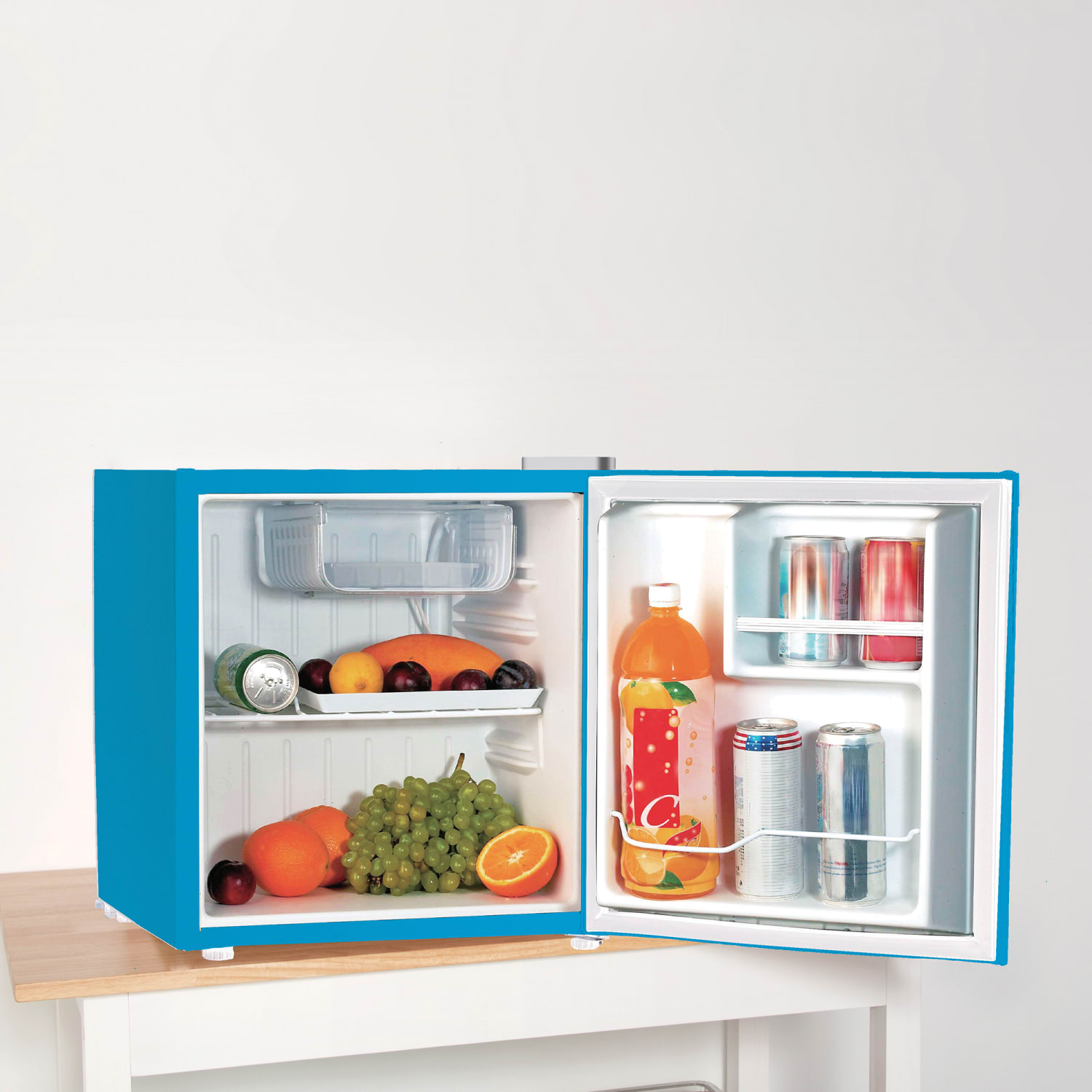 Frigidaire 1.6-cu. ft. Compact Refrigerator, Blue, EFR115-B-BLUE - Image 6