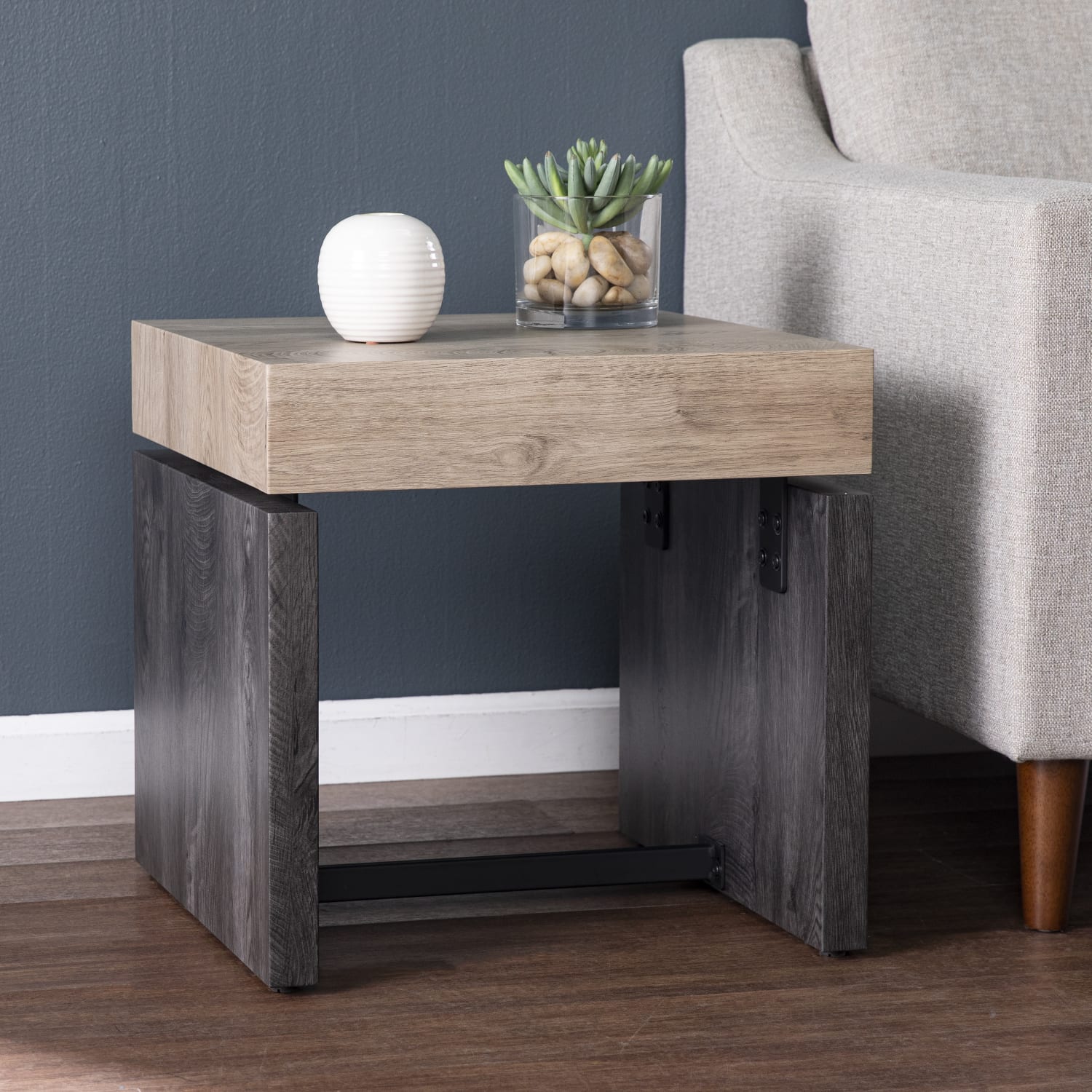 SEI Furniture Hapsford End Table, 19-3/4inH x 19-3/4inW x 19-3/4inD, Black/Natural - Image 4
