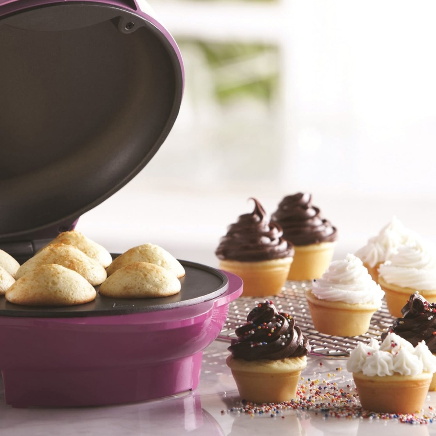 Brentwood Mini Cupcake Maker - Image 6