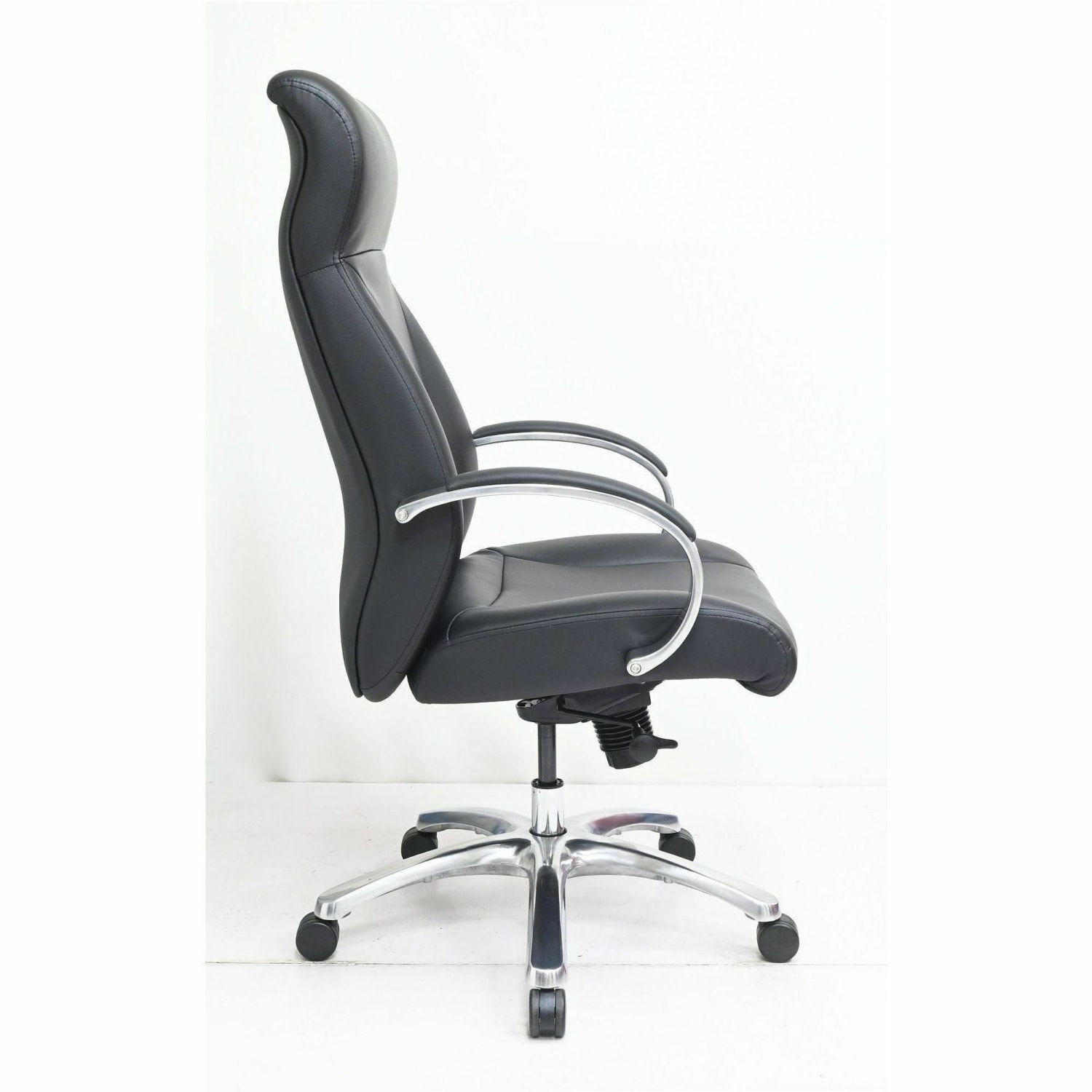 Lorell Pike High Back Executive Chair - High Back - Black - Polyurethane - Armrest - 1 Each - Image 4