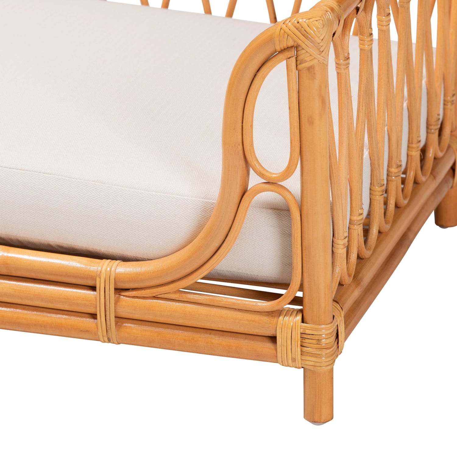 bali & pari Kierra Bohemian Rattan Pet Bed, 22in x 28in, Honey - Image 6