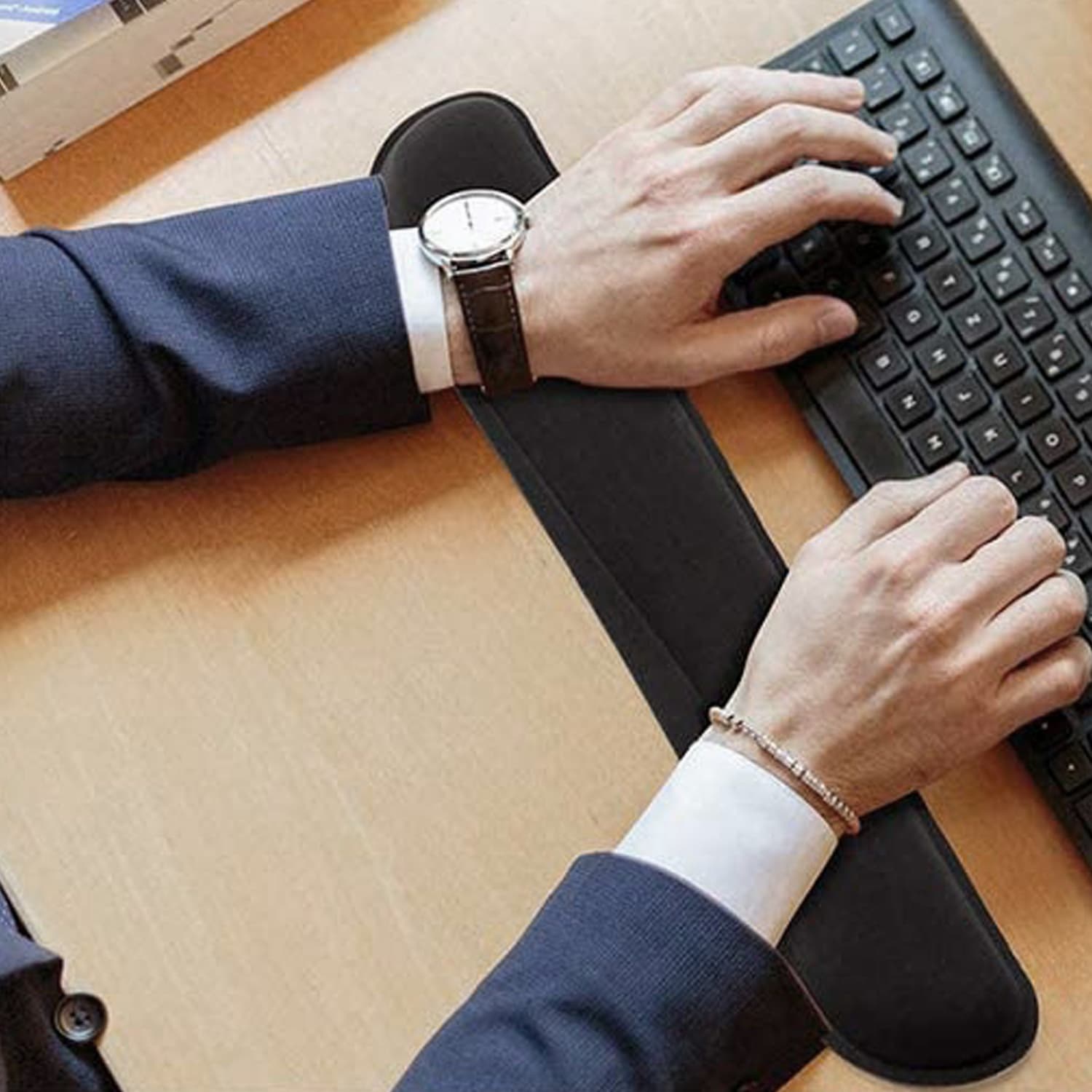 OTM Essentials Foam Wrist Rest, 22inL x 3inW x 1-1/2inH, Black - Image 5