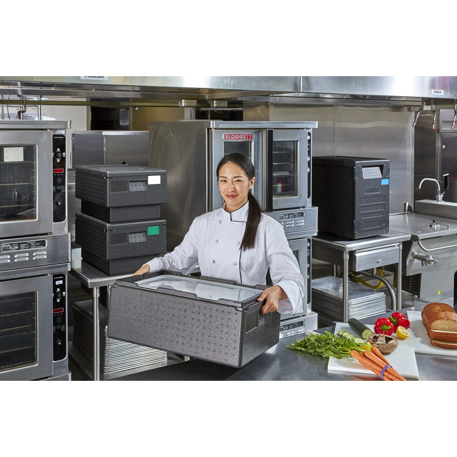 Cambro Cam GoBox GN 1/1 6in Top Loading Food Transporter, 10inH x 15-3/4inW x 23-1/2inD, Black - Image 3