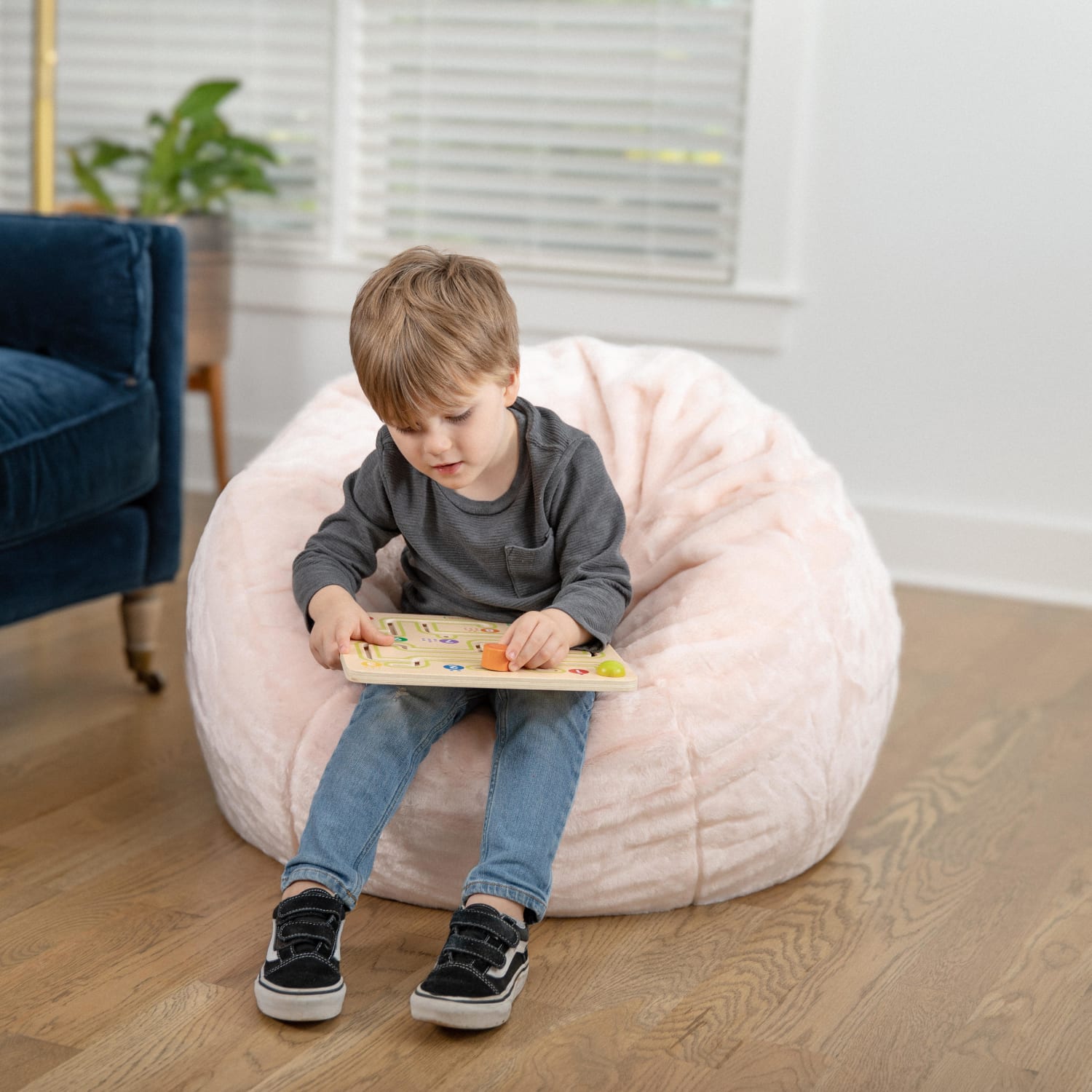 Flash Furniture Small Bean Bag Chair For Kids And Teens, Blush Furry - Image 3