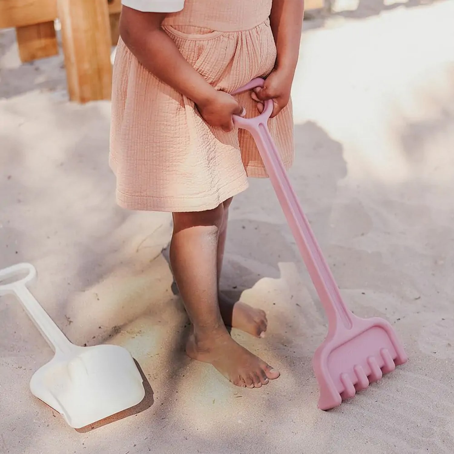 Miniland ECO Rake & Spade Sand Set, Pastel Colors, 2 Pieces - Image 6