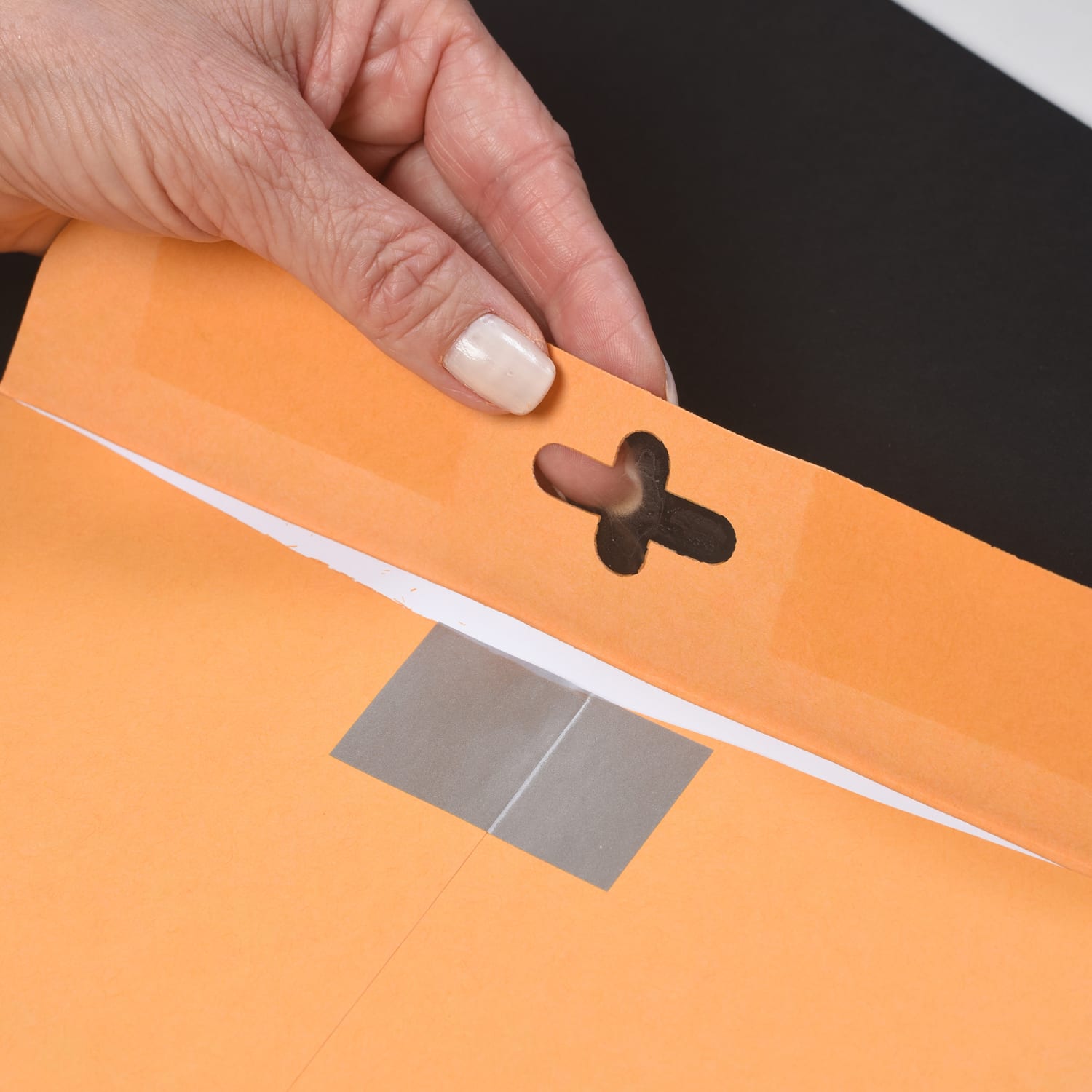 Quality Park Postage Savings ClearClasp Envelopes, 9in x 12in, Brown Kraft, Pack Of 100 - Image 5