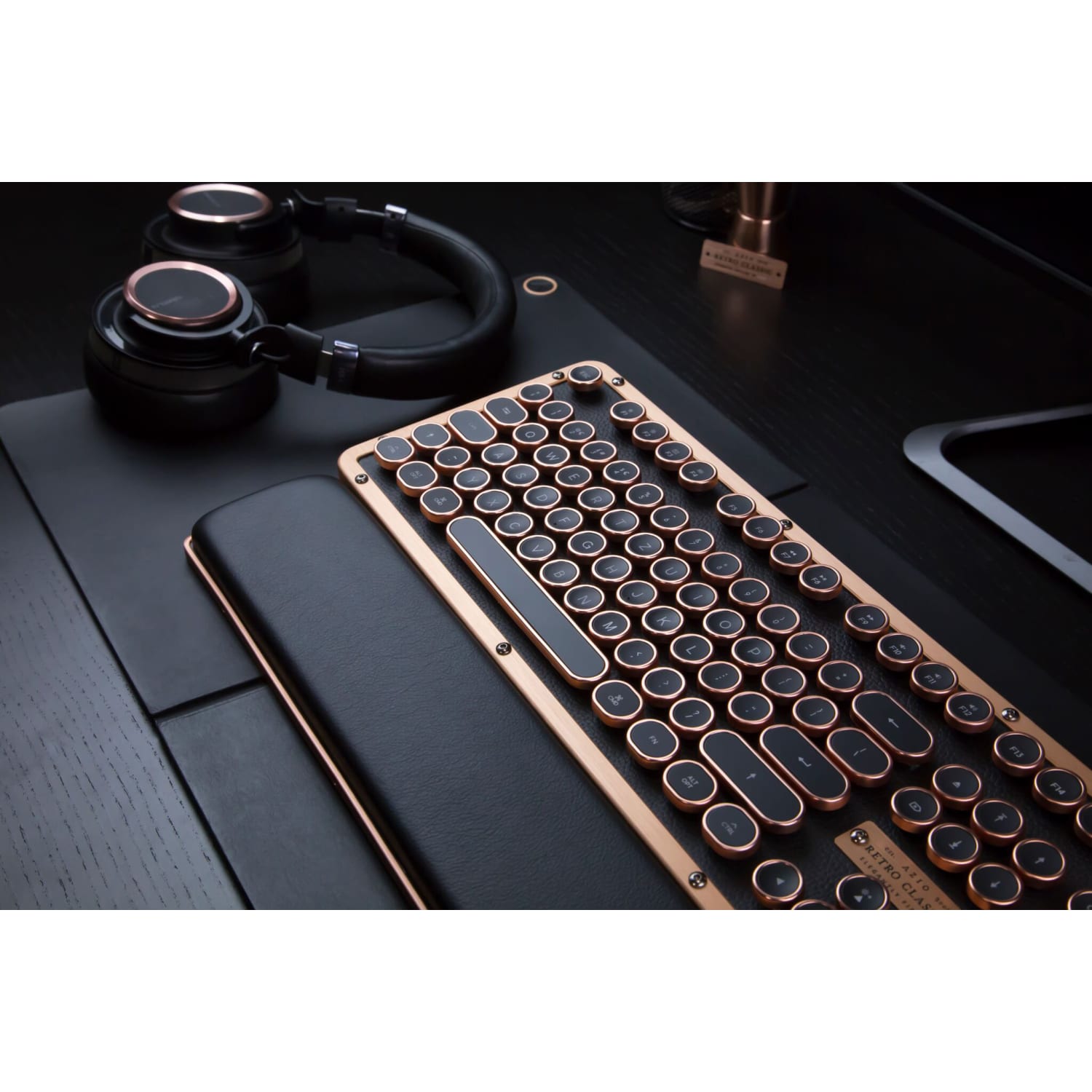 Azio Retro Classic Palm Rest, 7inH x 19inW x 1.5inD, Artisan Copper, PR-RC-L03 - Image 4