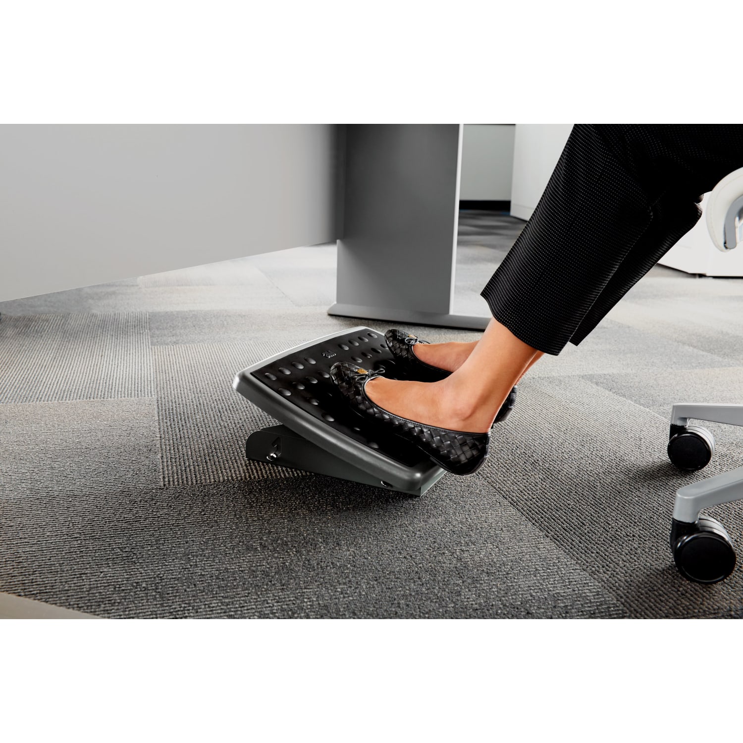 3M Adjustable Footrest Charcoal PopularChairscom 3M Adjustable Footrest Charcoal PopularChairscom