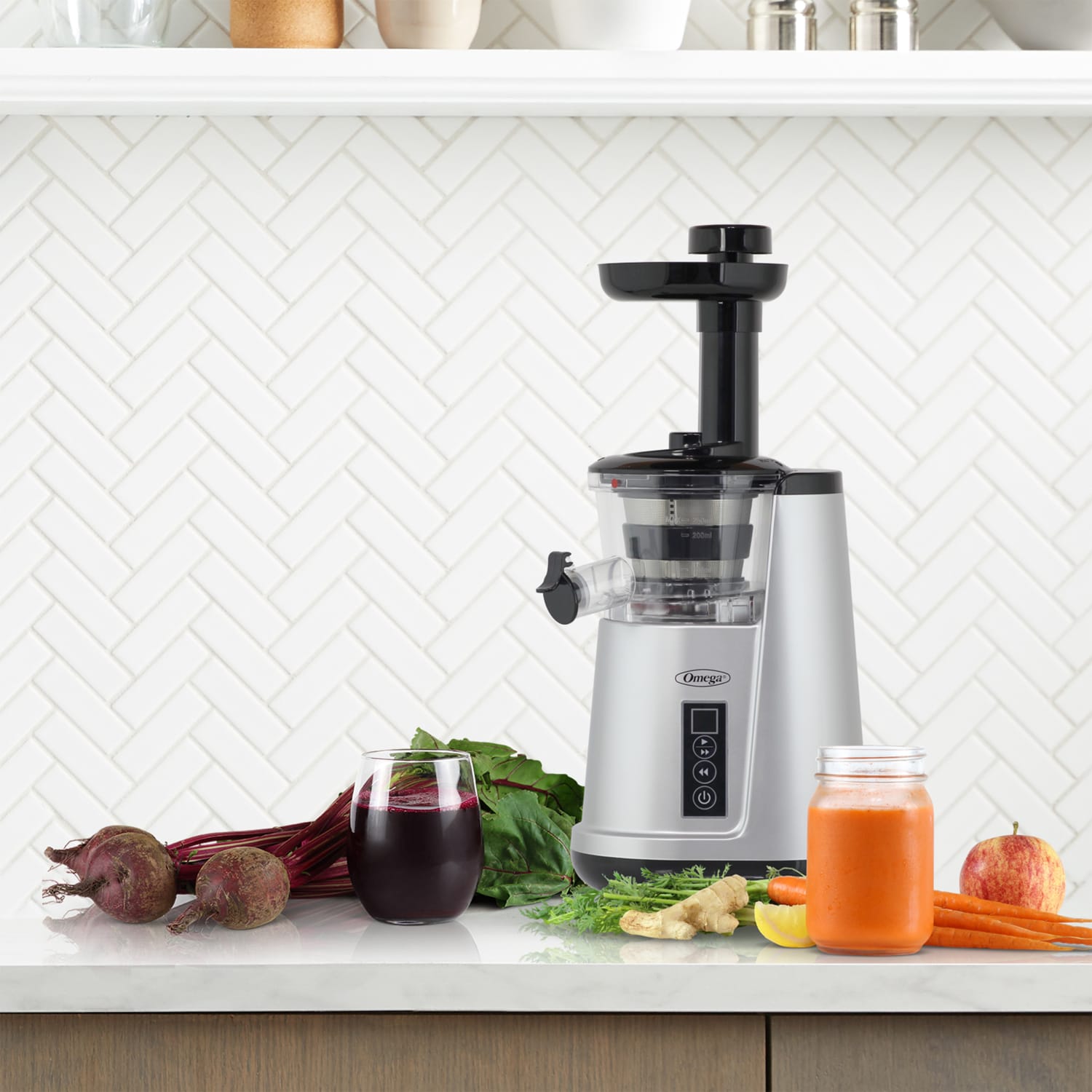 Omega Cold Press Juicer, Silver - Image 3