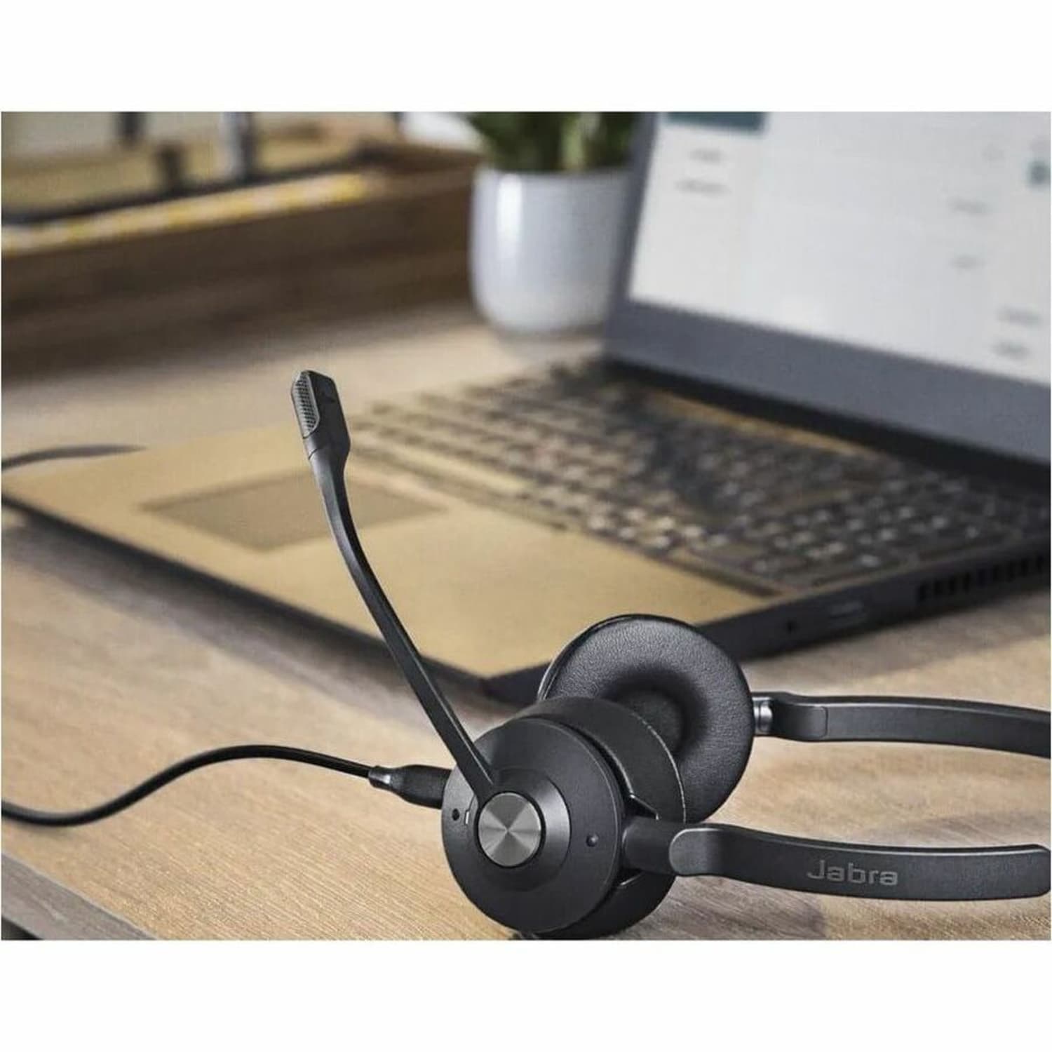 Jabra Engage 75 SE Headset - Stereo - Wireless - Bluetooth/DECT - 492.1 ft - 40 Hz to 16 kHz - On-ear, Over-the-ear - Binaural - Ear-cup - Electret Condenser, MEMS Technology Microphone - Black - Image 4