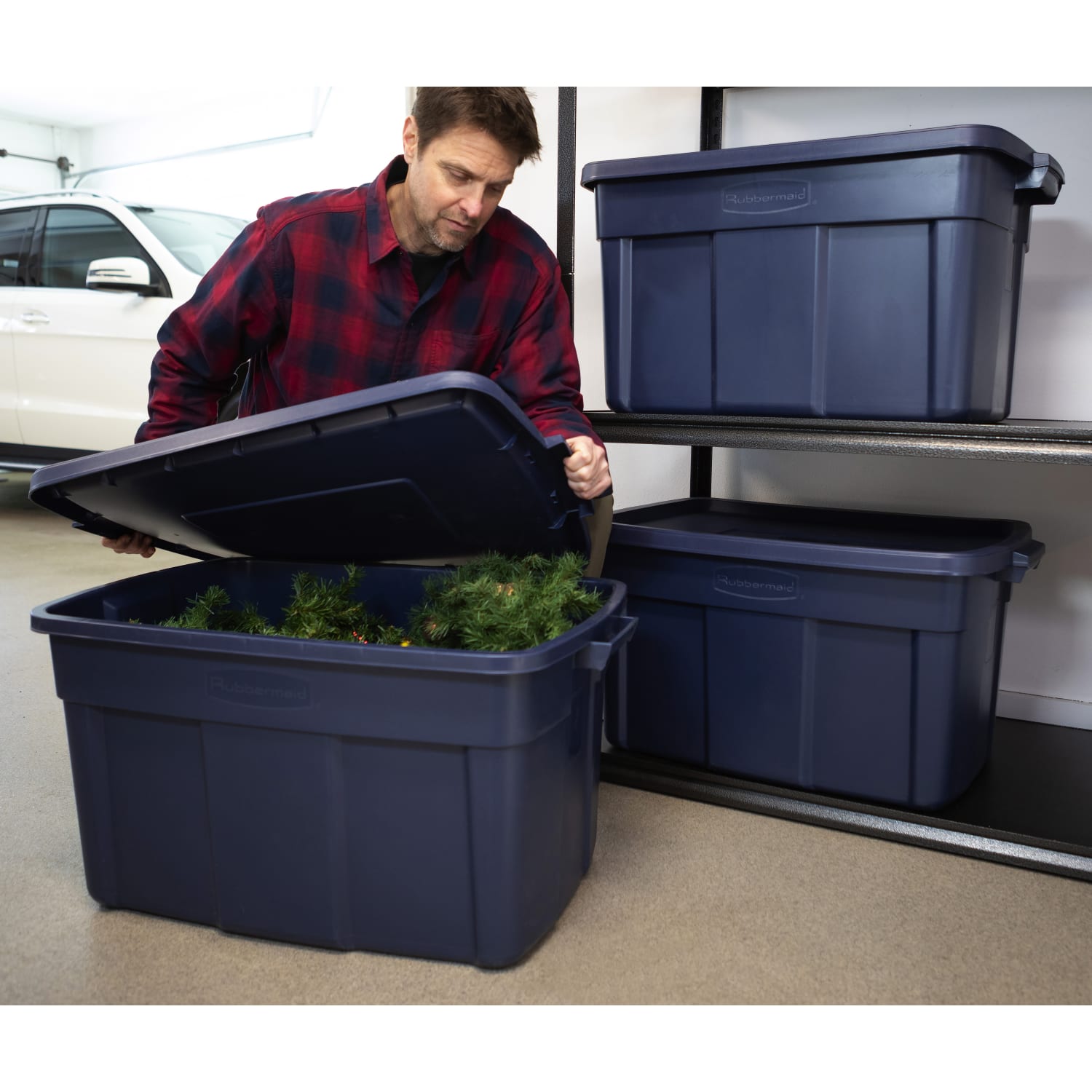 Rubbermaid Roughneck Tote, 31-Gallon, Dark Indigo Metallic - Image 5