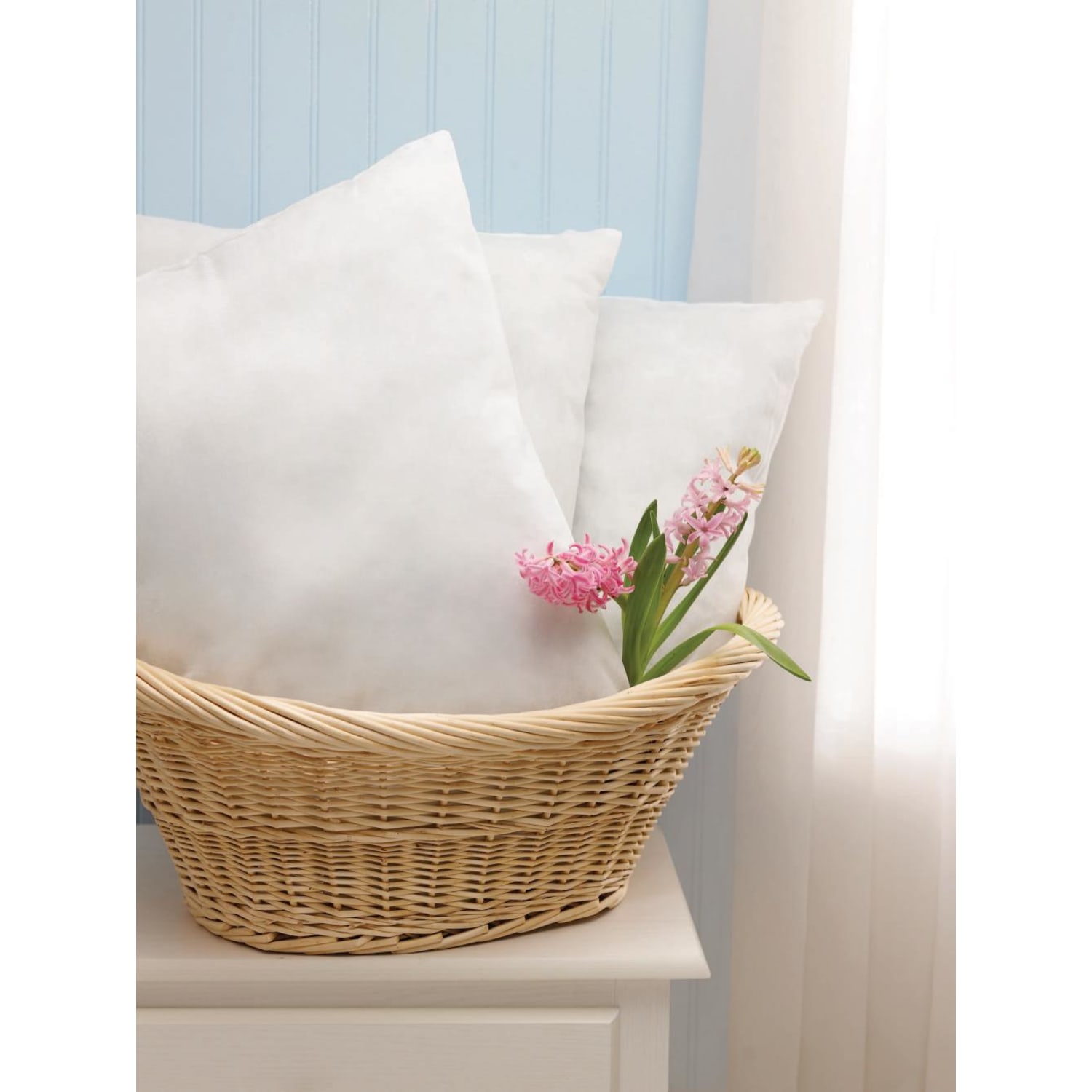 Medline Classic Disposable Pillows, 16in x 22in, White, Bag Of 3 Pillows, Case Of 4 Bags