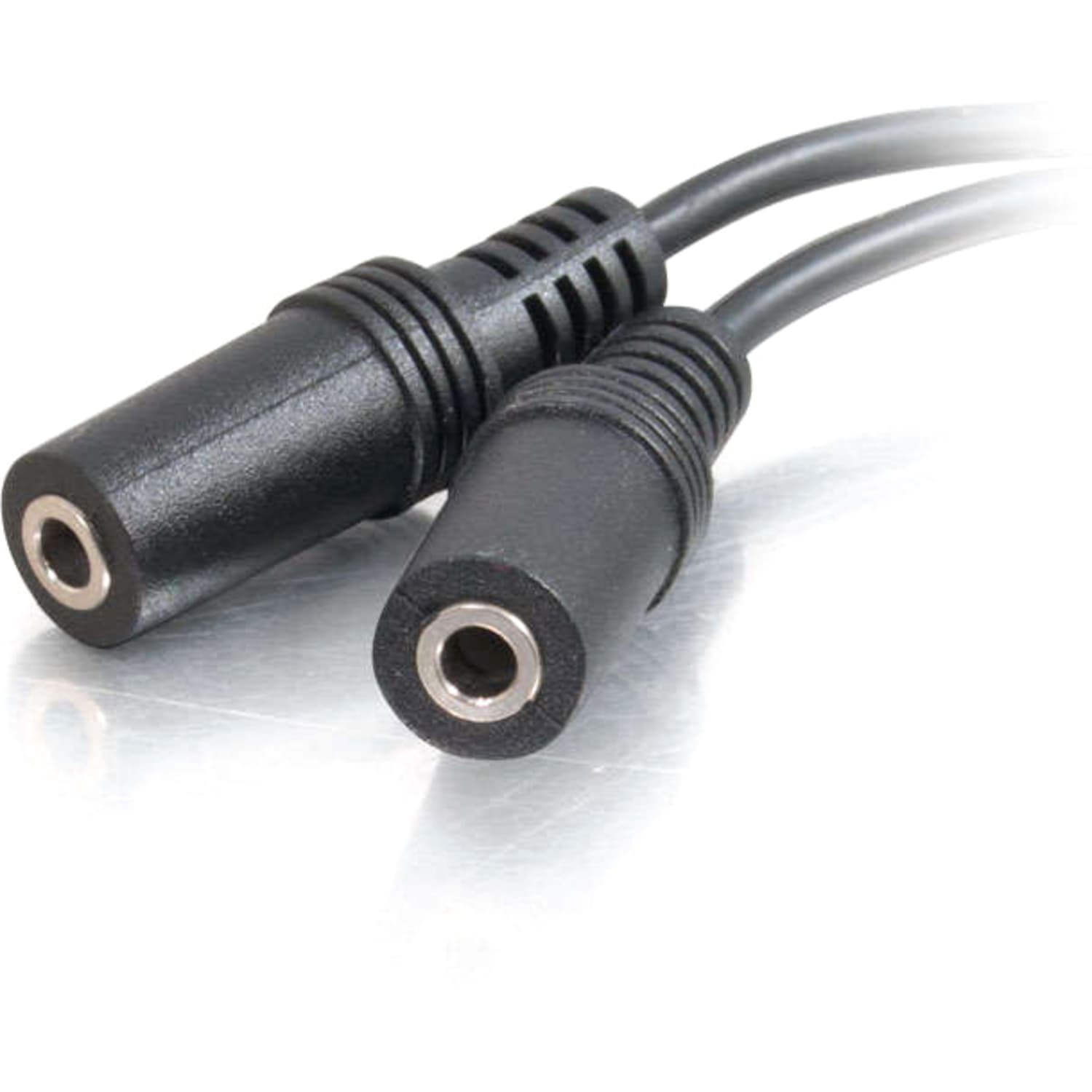 C2G 6in 3.5mm Y-Cable - 3.5mm (1) to 3.5mm (2) - M/F - Converts a 3.5mm jack to dual 3.5mm jacks - Image 3